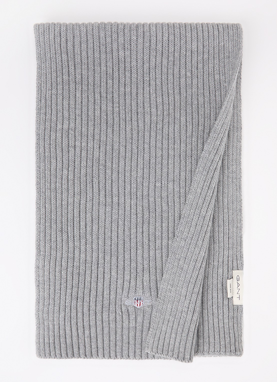 Gant Ribgebreide sjaal in katoenblend met logo 200 x 30 cm  - voorkant grijsmele