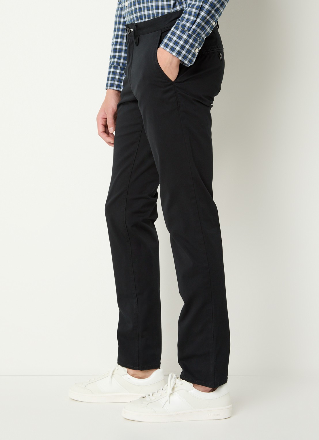 Gant Slim fit chino in  katoenblend met steekzakken - detail 3 zwart