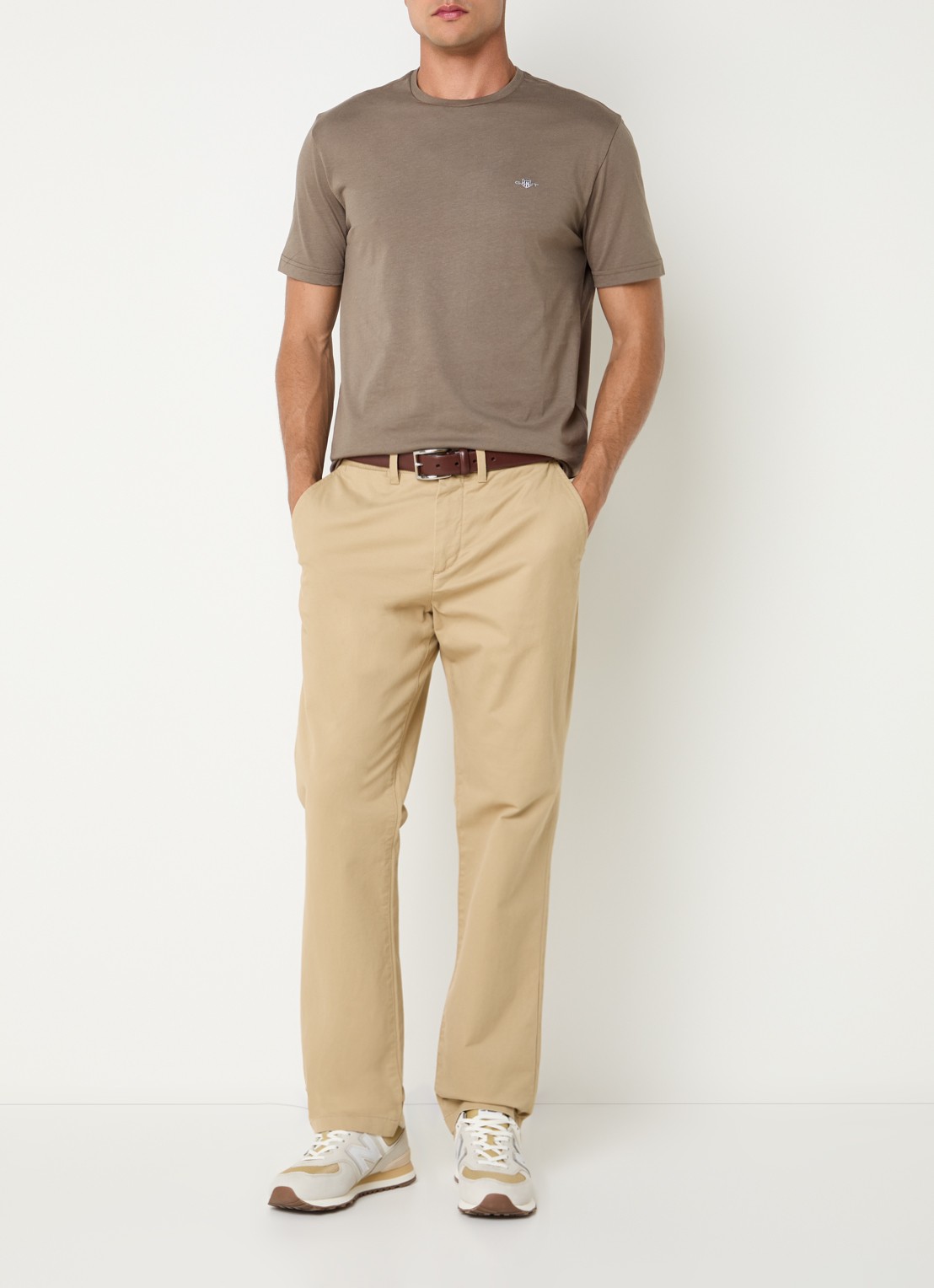 Gant T-shirt met logo - voorkant 3 lichtbruin
