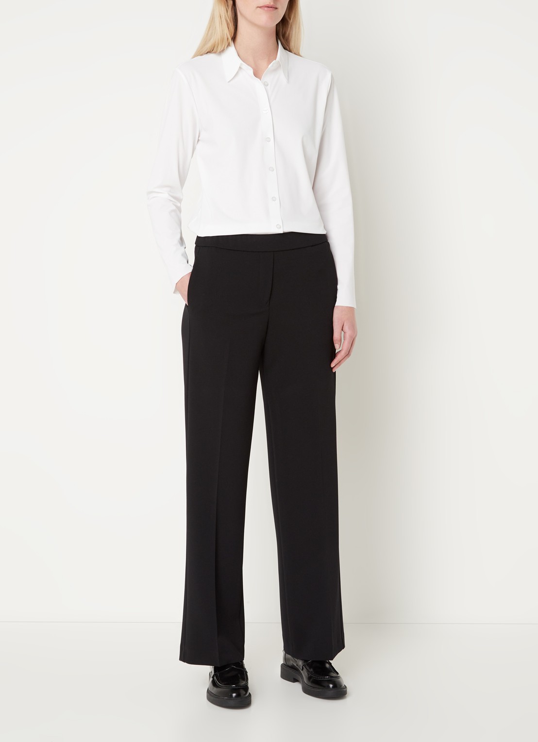 Gardeur Franca mid waist wide fit pantalon met persplooi - voorkant 4 zwart