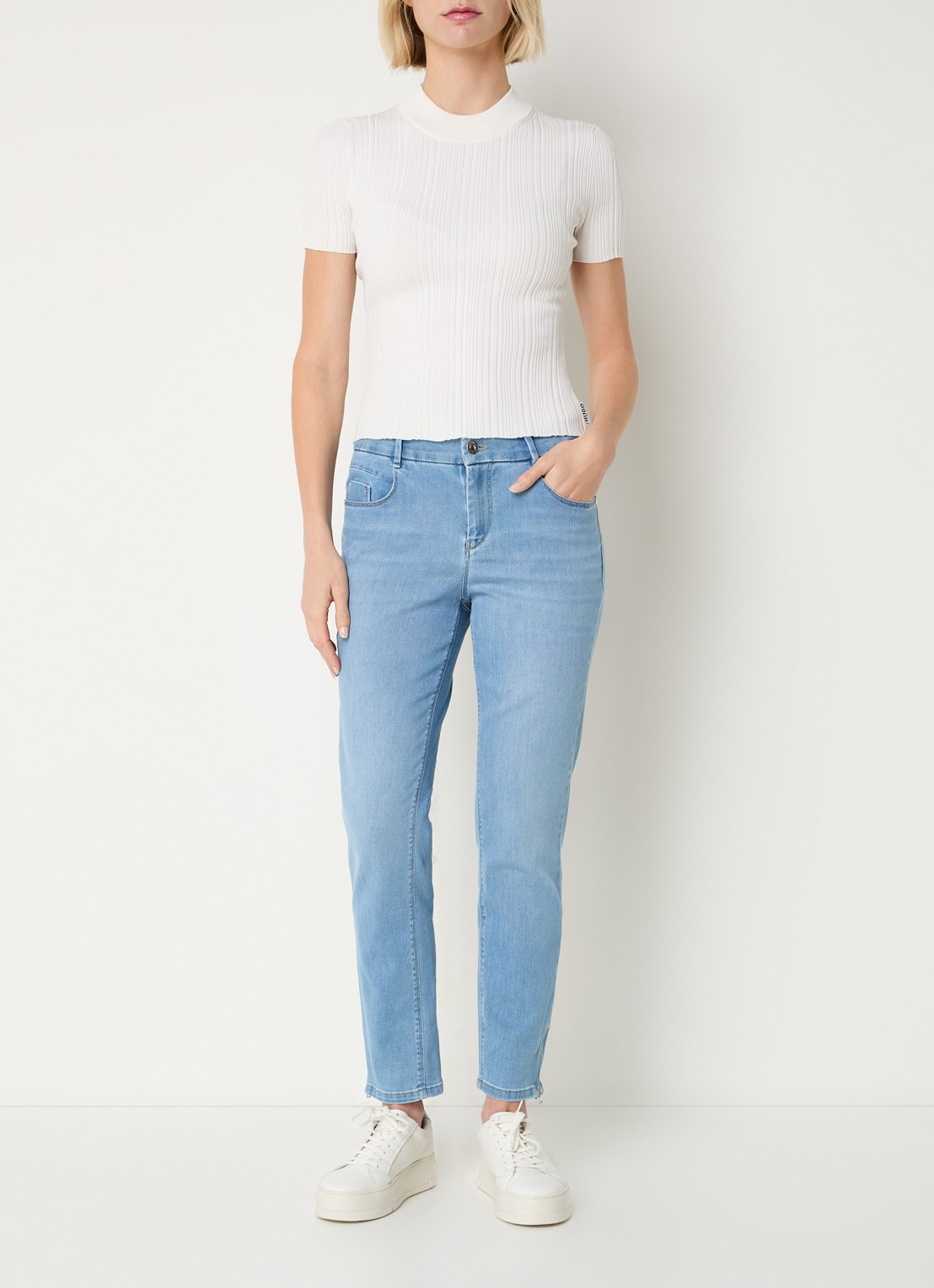 Gardeur Mid waist cropped slim fit jeans  met lichte wassing - voorkant 4 indigo