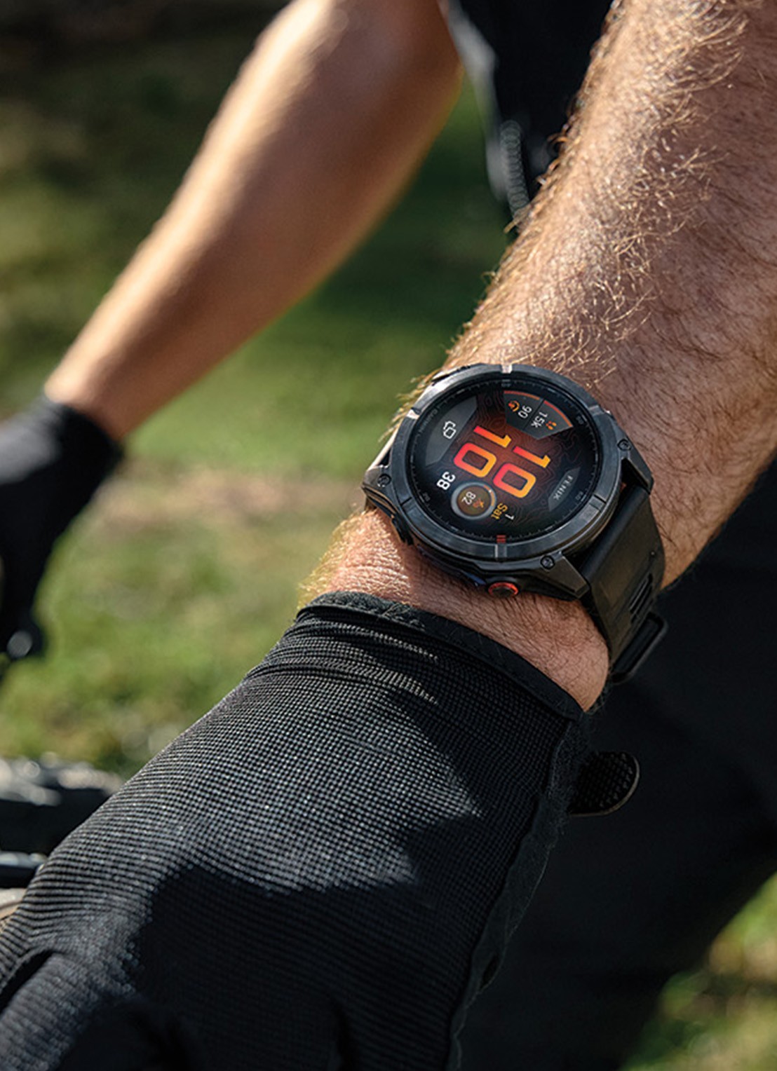 Garmin Fenix 8 Pro LTE smartwatch 51 mm, Saffierglas, Titanium met siliconen en lederen band - detail 7 zwart