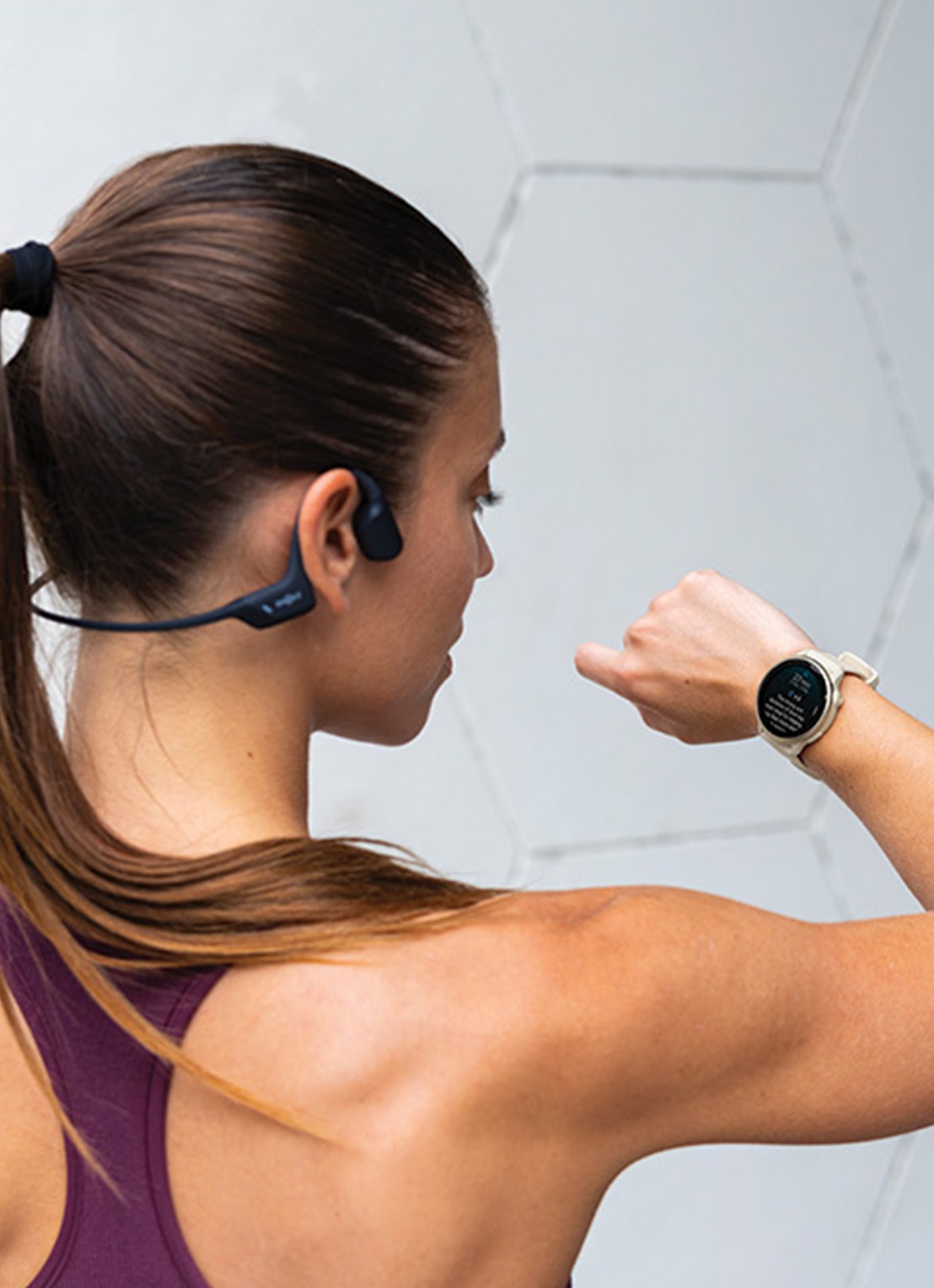 Garmin Vivoactive 6 smartwatch  - voorkant 2 ivoor