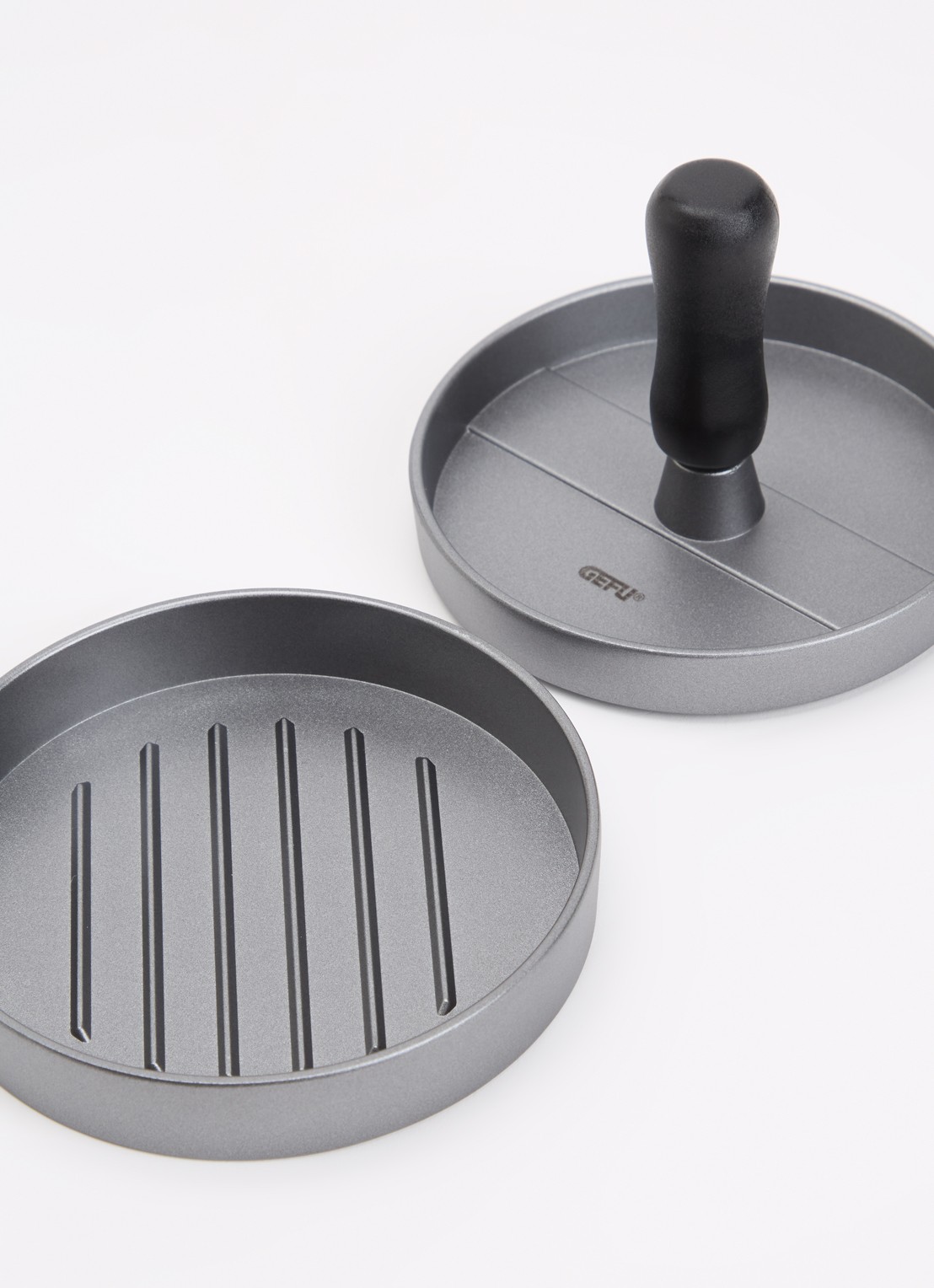 GEFU BBQ hamburgerpers 11,8 cm - voorkant 2 zwart