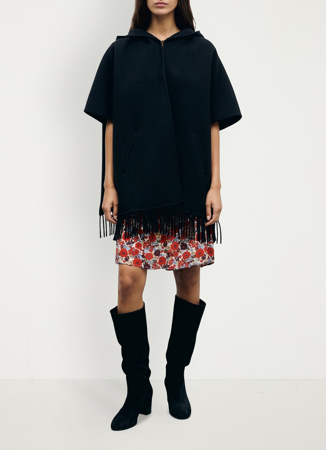 Gerard Darel Ady cape in wolblend met franjes - detail 3 zwart