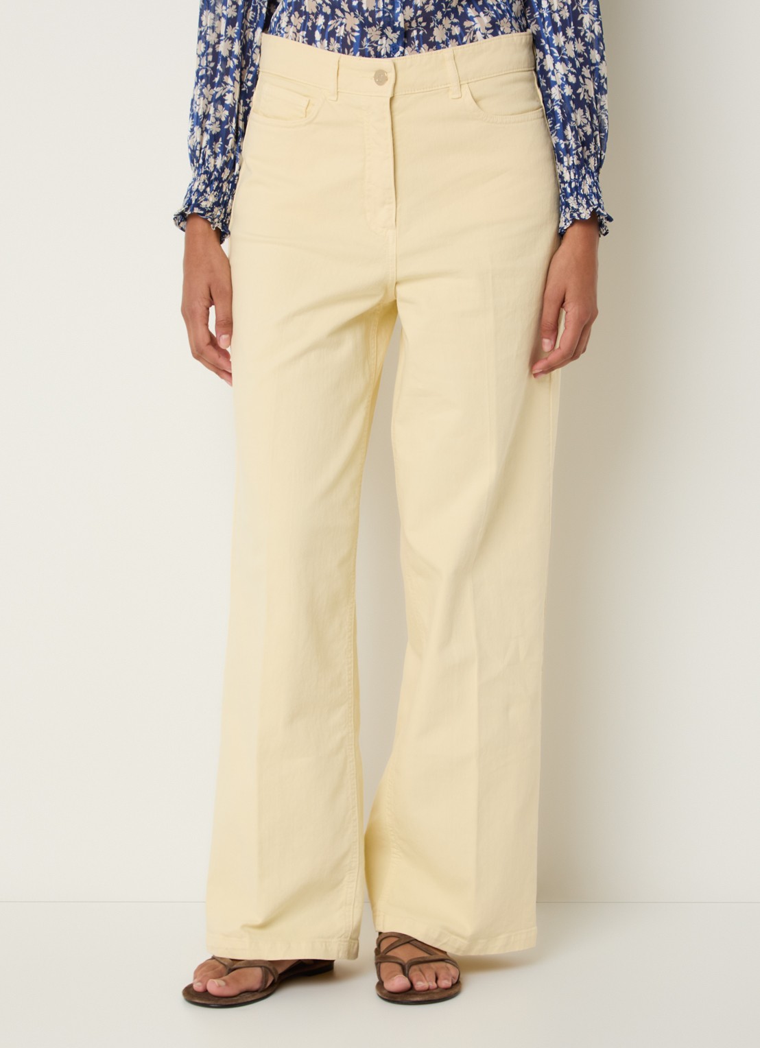 Gerard Darel Aelina high waist loose fit jeans met gekleurde wassing - detail 4 lichtgeel