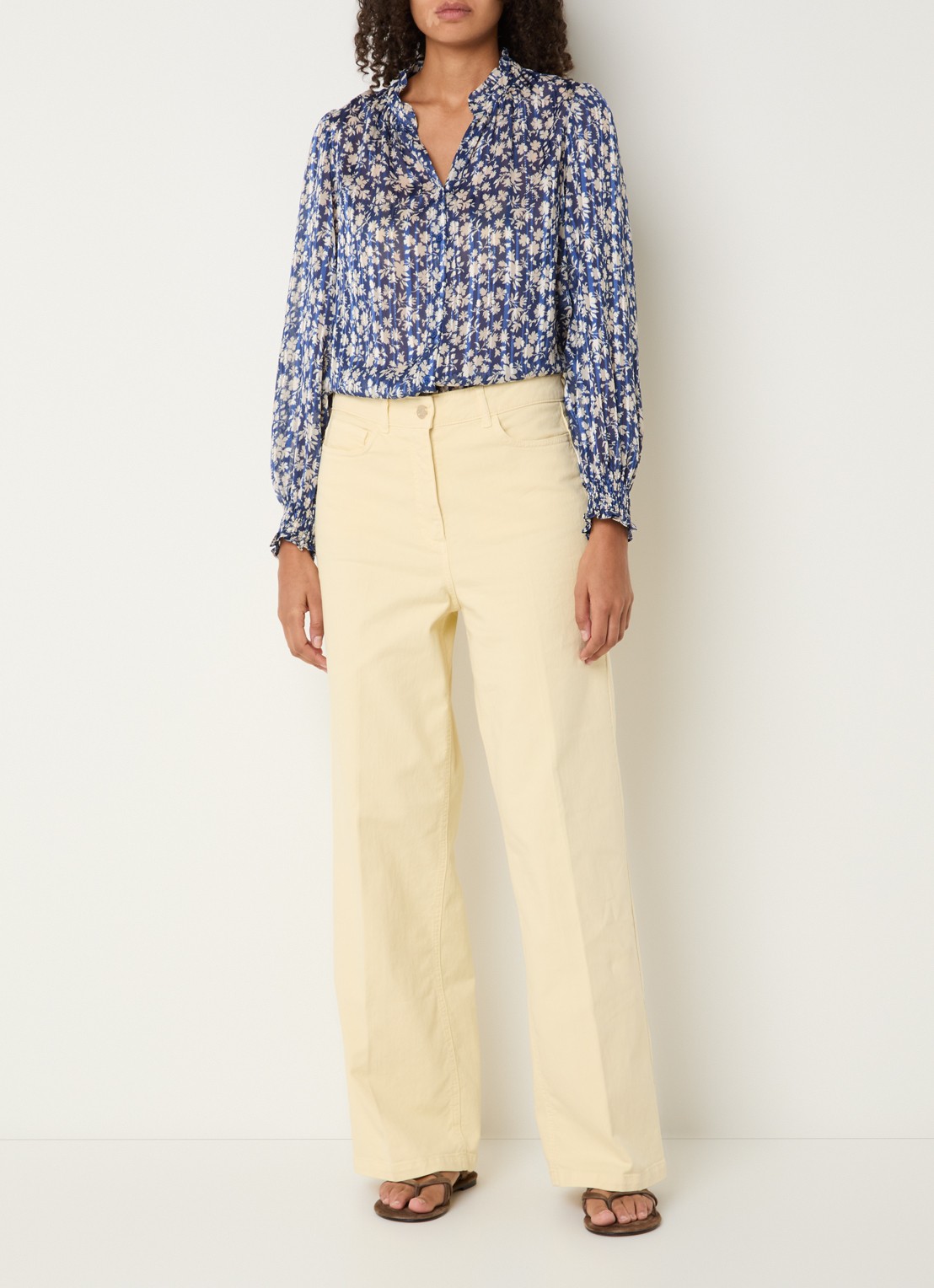 Gerard Darel Aelina high waist loose fit jeans met gekleurde wassing - voorkant 2 lichtgeel