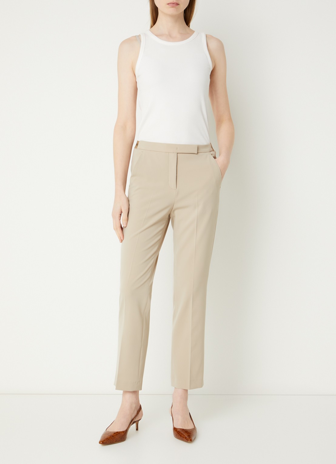 Gerard Darel Alya high waist slim fit cropped chino met steekzakken - voorkant 2 beige