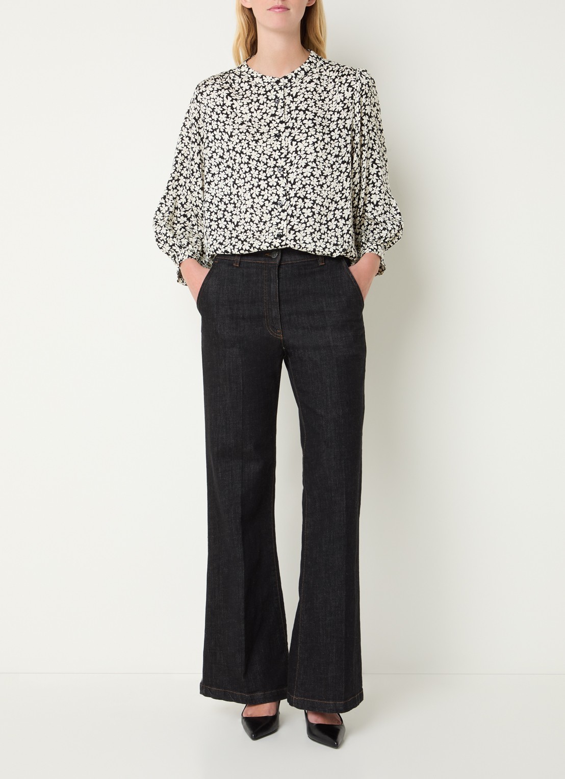 Gerard Darel Ceonie blouse met bloemenprint - voorkant 2 zwart