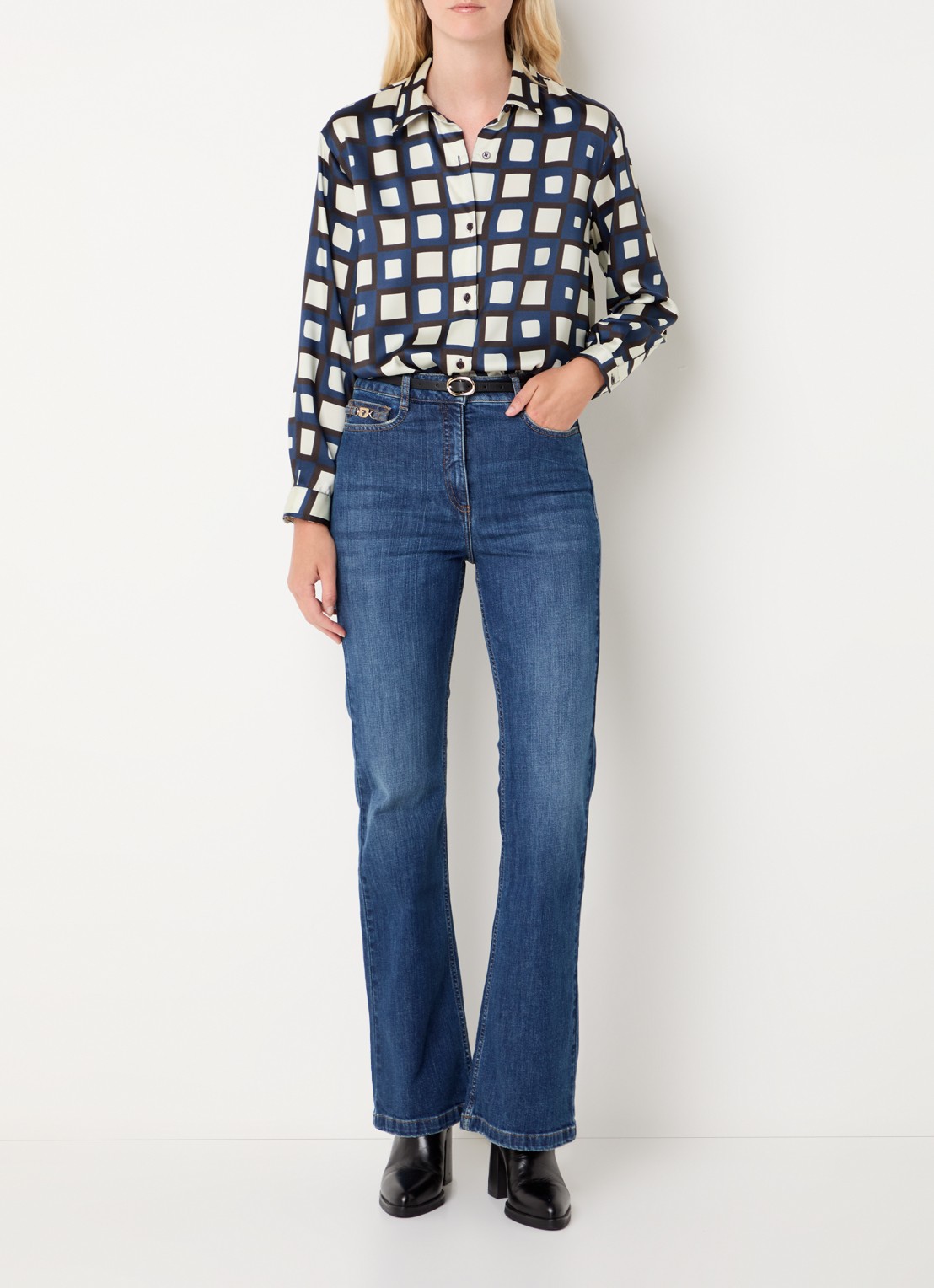 Gerard Darel Corine high waist flared jeans met donkere wassing - voorkant 4 indigo