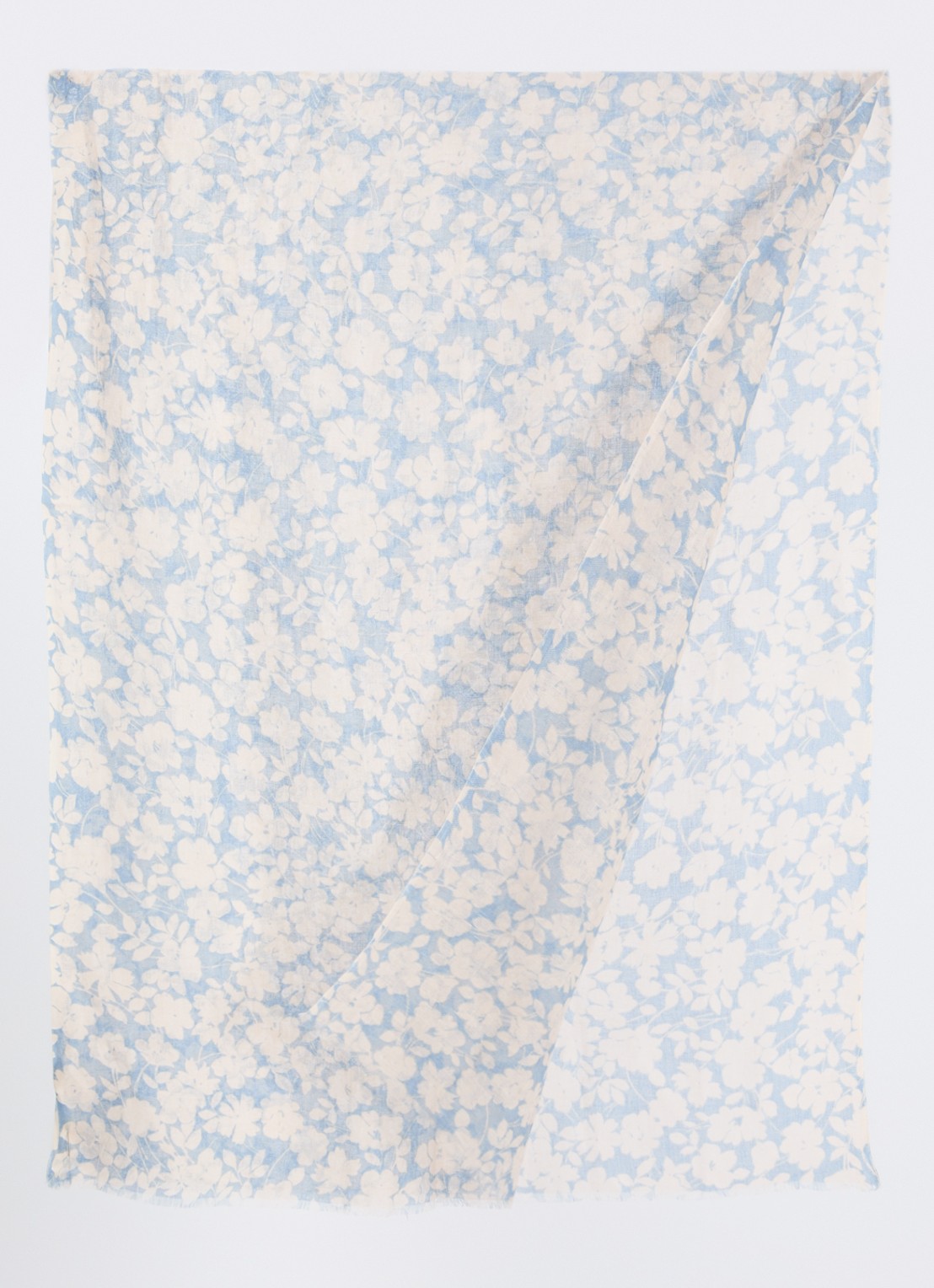Gerard Darel Dalia sjaal van linnen met bloemenprint 180 x 70 cm - detail lichtblauw