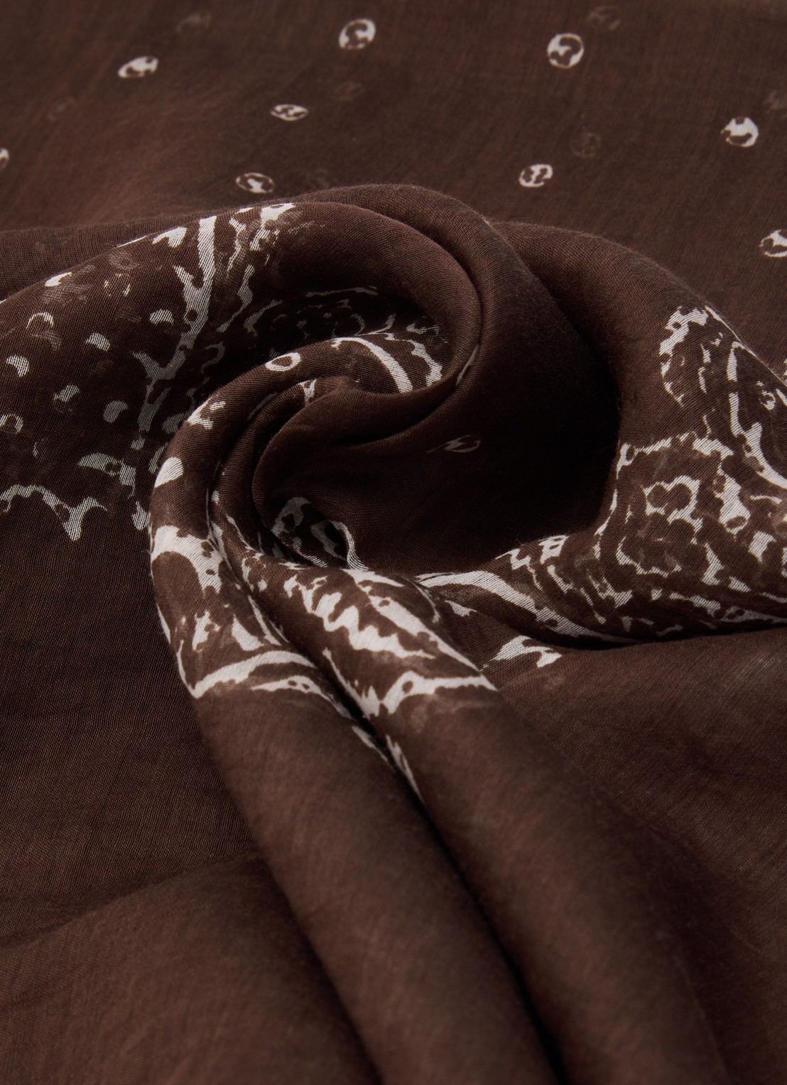 Gerard Darel Donia sjaal in zijdeblend 70 x 180 cm  - detail 2 kastanjebruin