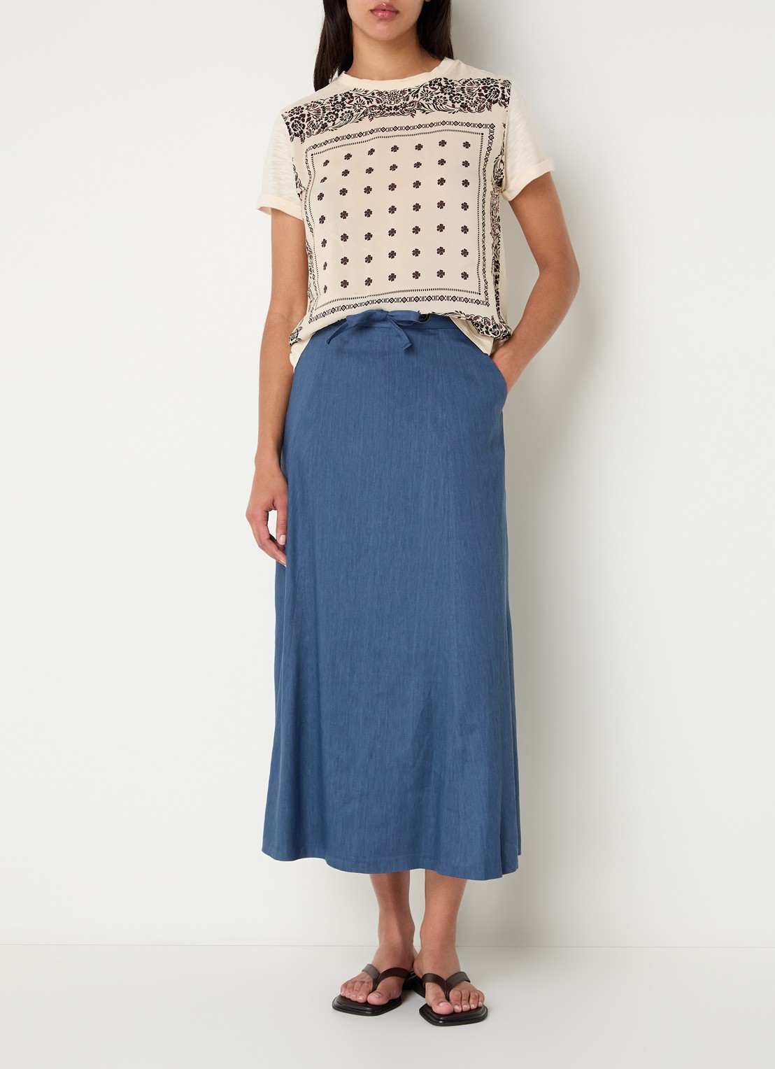 Gerard Darel Jihane midi rok in linnenblend met steekzakken - voorkant 3 staalblauw