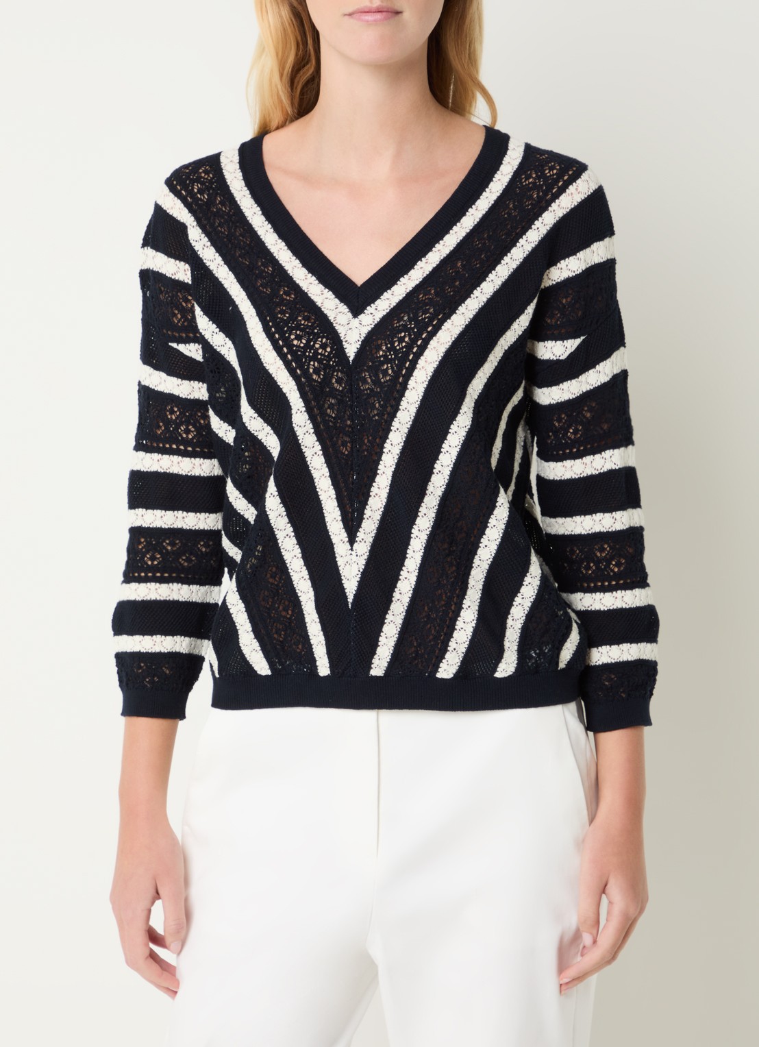 Gerard Darel Loretta grofgebreide pullover met opengewerkt dessin - detail donkerblauw