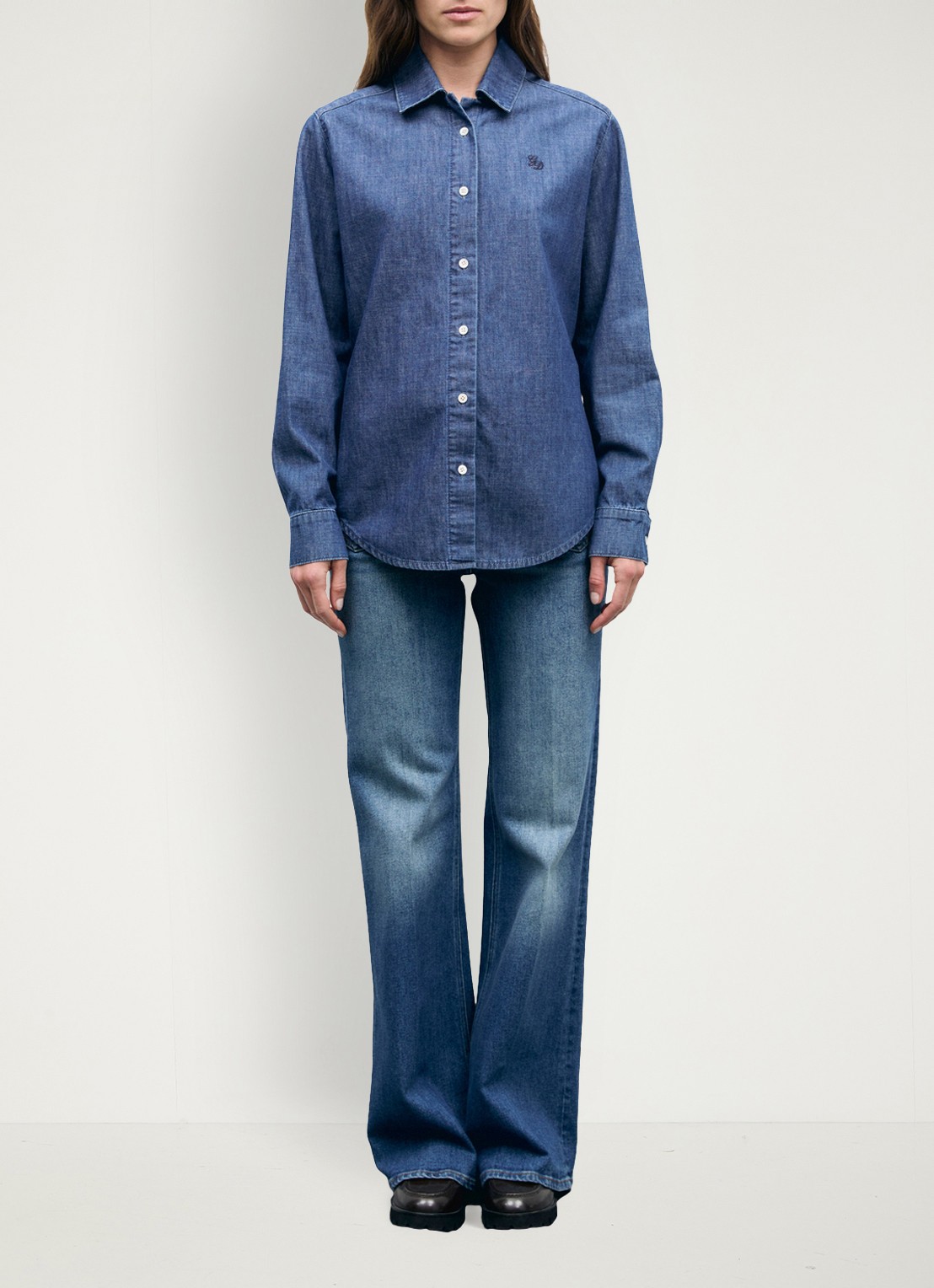 Gerard Darel Lucy blouse van denim met logoborduring - voorkant 2 donkerblauw