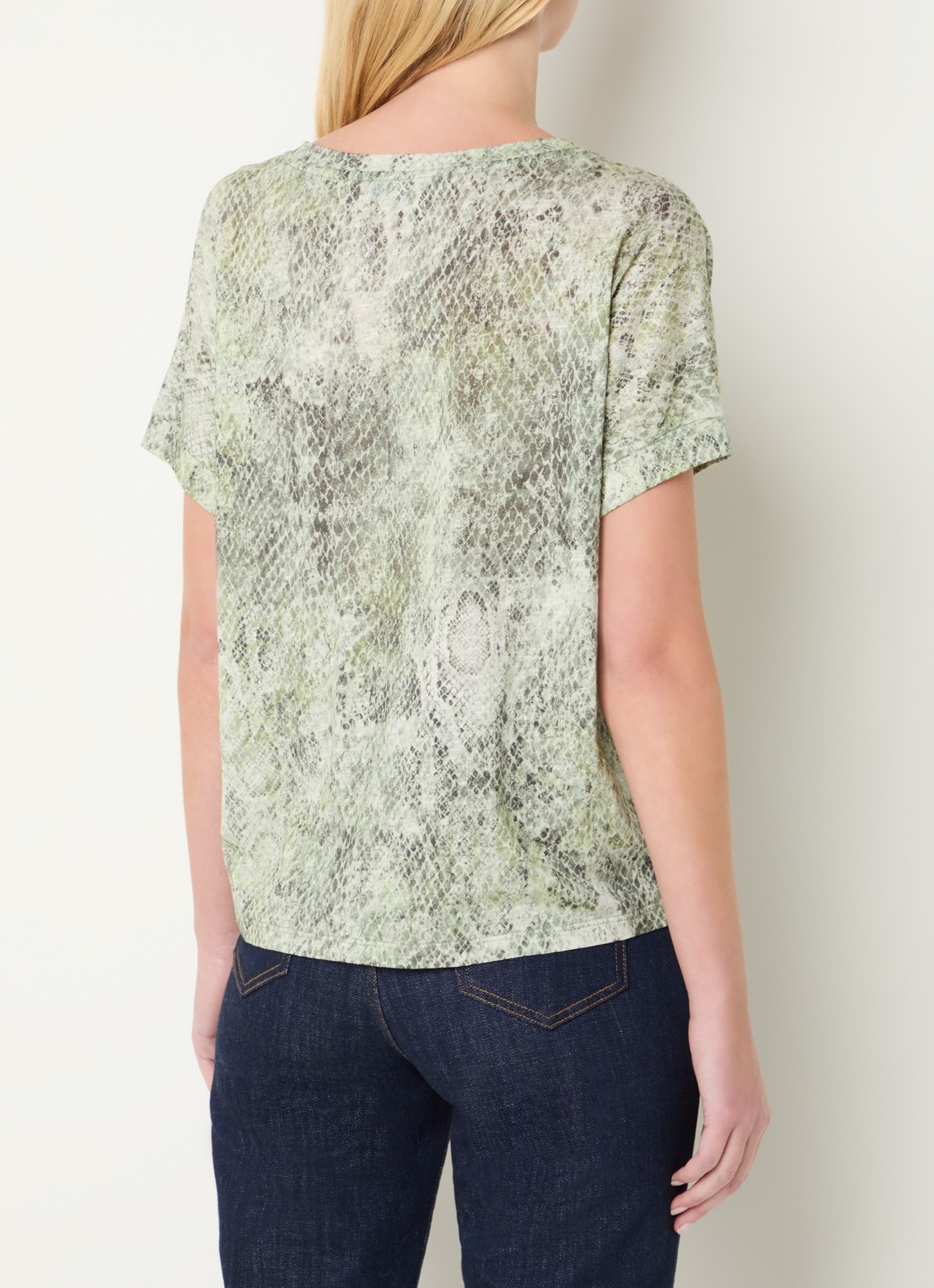 Gerard Darel Mariel T-shirt met slangenprint - achterkant groen