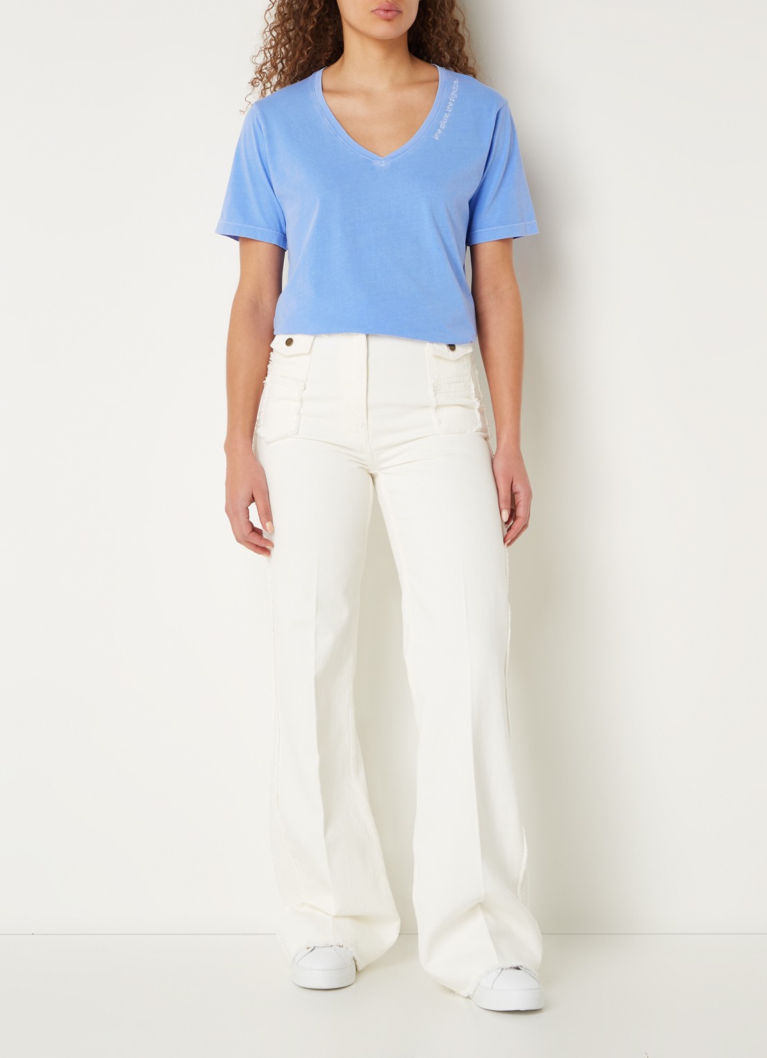 Gerard Darel Maurine T-shirt met V-hals en borduring - voorkant 4 blauw