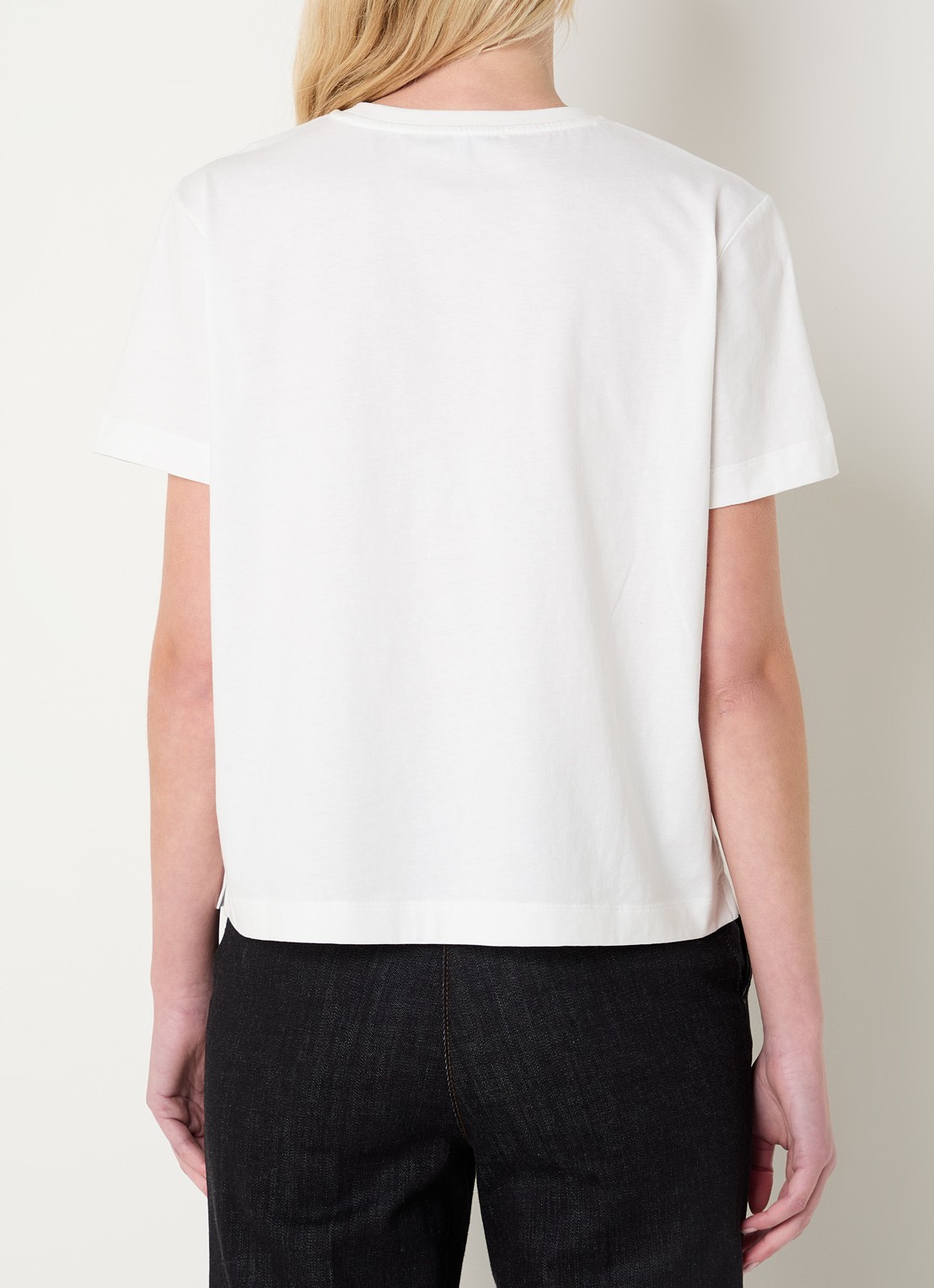 Gerard Darel Melvine T-shirt met bloemborduring en borstzak - achterkant 2 gebroken wit