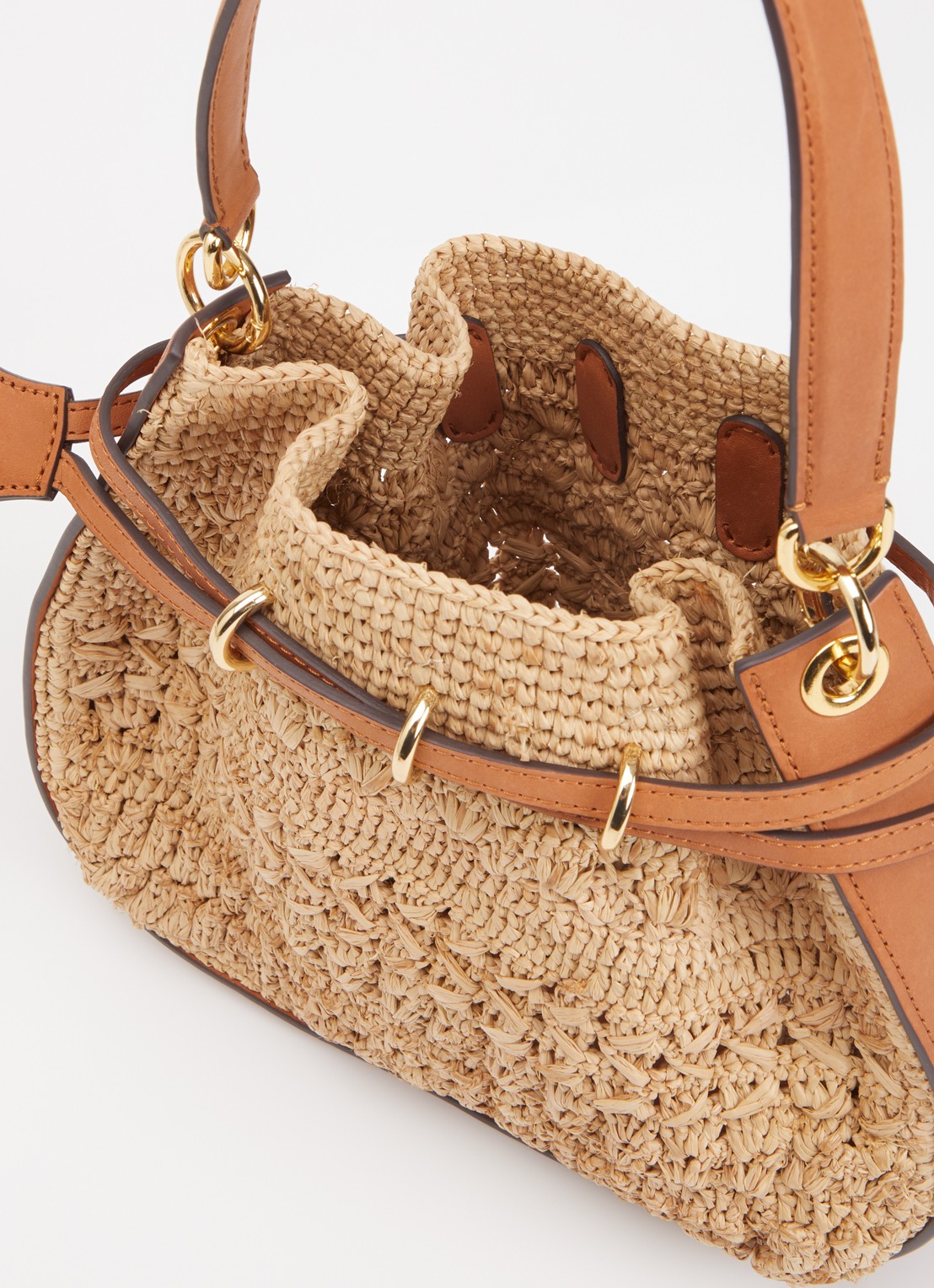 Gerard Darel Mini Romy handtas van raffia met leren details - detail 2 roestbruin