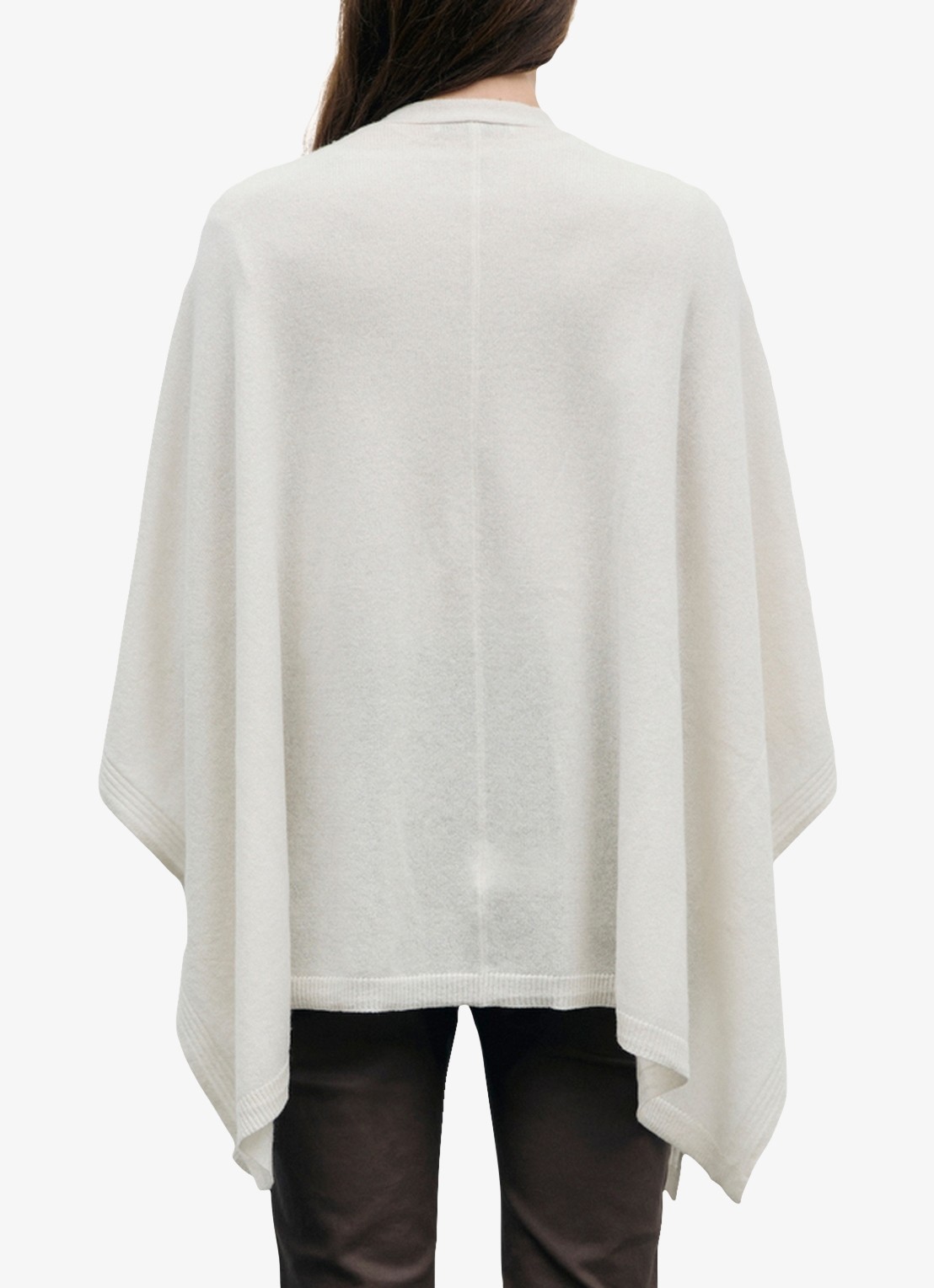 Gerard Darel Reya fijngebreide poncho van kasjmier - achterkant creme
