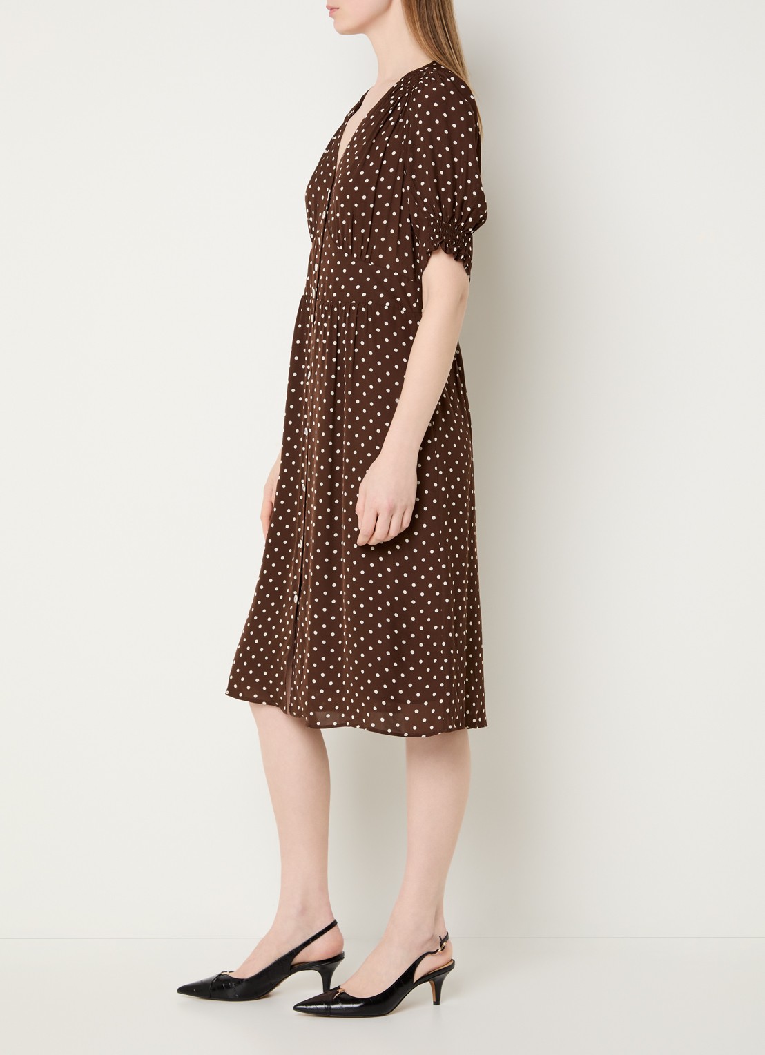Gerard Darel Rohya midi blousejurk met stippenprint - voorkant 2 bruin