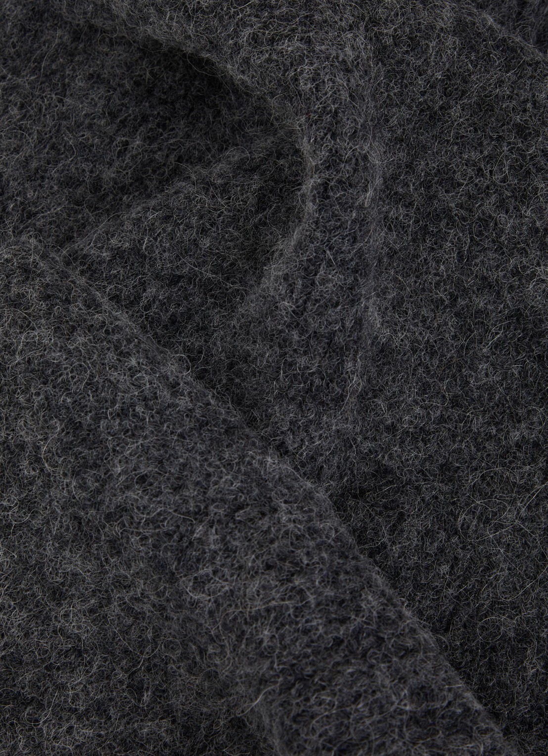 Gestuz Alpha sjaal met capuchon 300 x 25 cm - detail donkergrijs