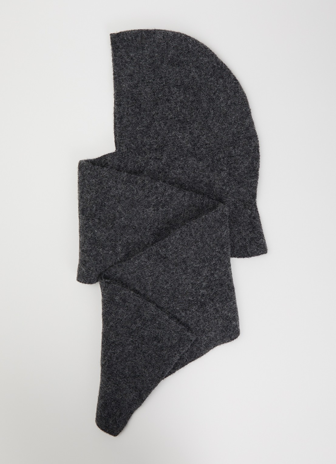 Gestuz Alpha sjaal met capuchon 300 x 25 cm - voorkant 2 donkergrijs