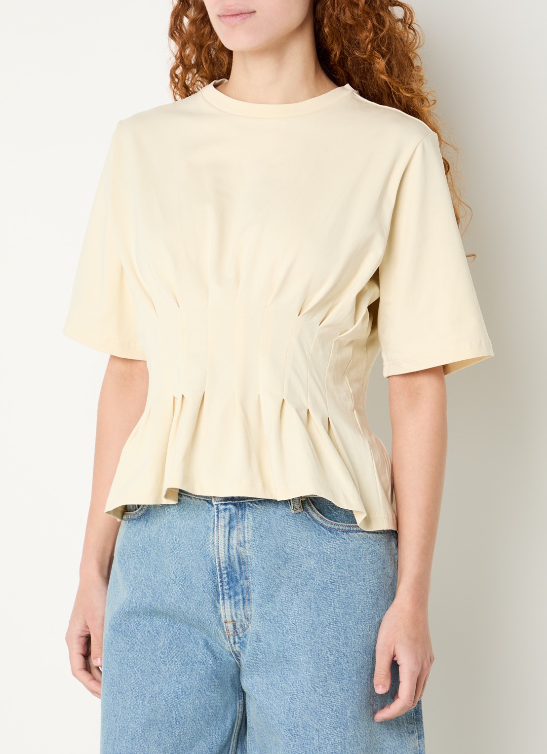Gestuz GZinez T-shirt met plooidetail - detail 3 beige