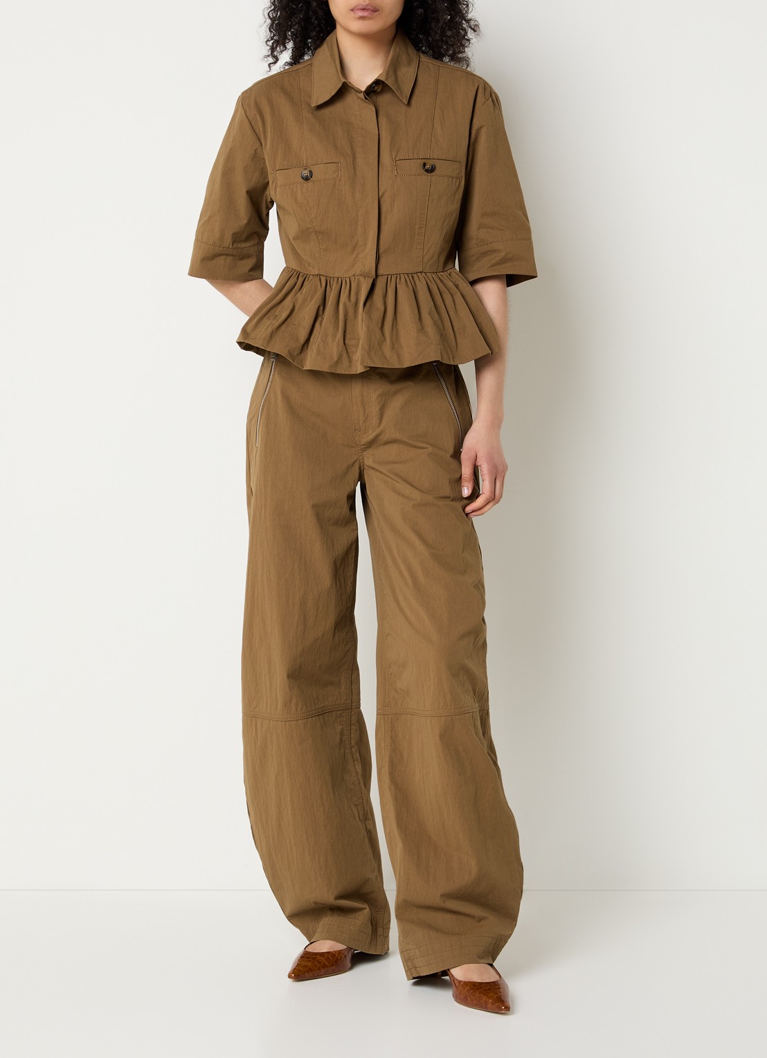Gestuz GZzandaya blouse met ruches - voorkant 3 bruin