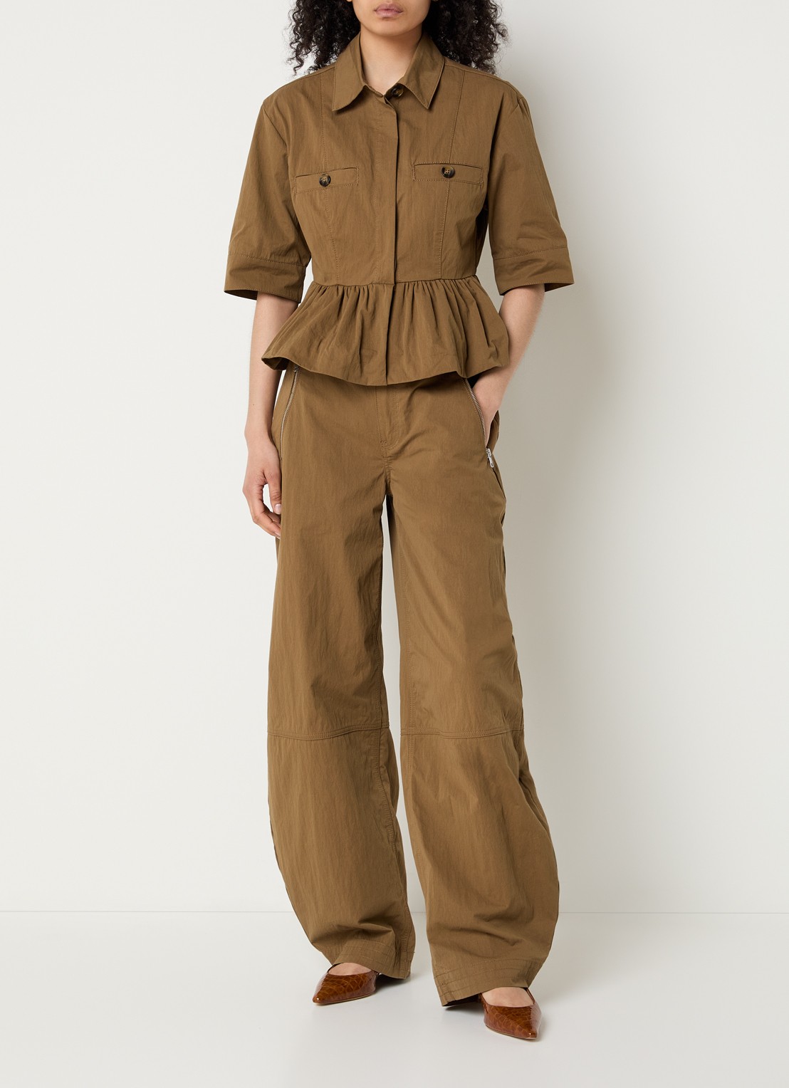 Gestuz GZzandaya high waist balloon fit broek met ritszakken - voorkant 4 bruin