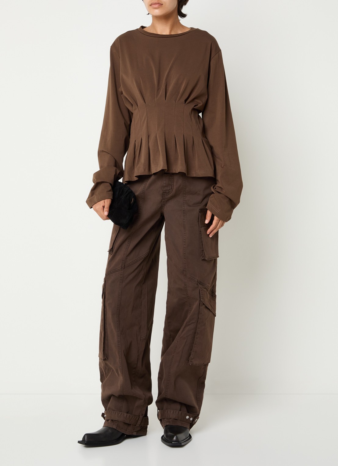 Gestuz High waist loose fit cargobroek met klepzakken - voorkant 2 bruin