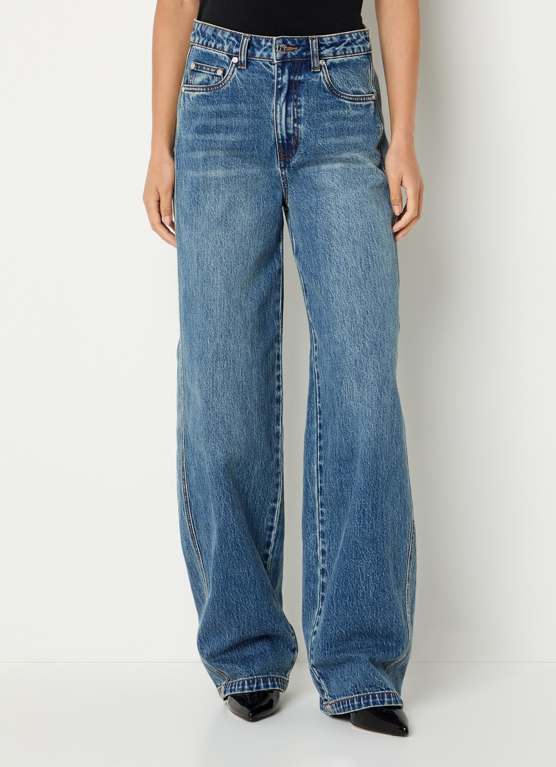 Gestuz Melu high waist wide leg jeans met medium wassing - detail 2 indigo