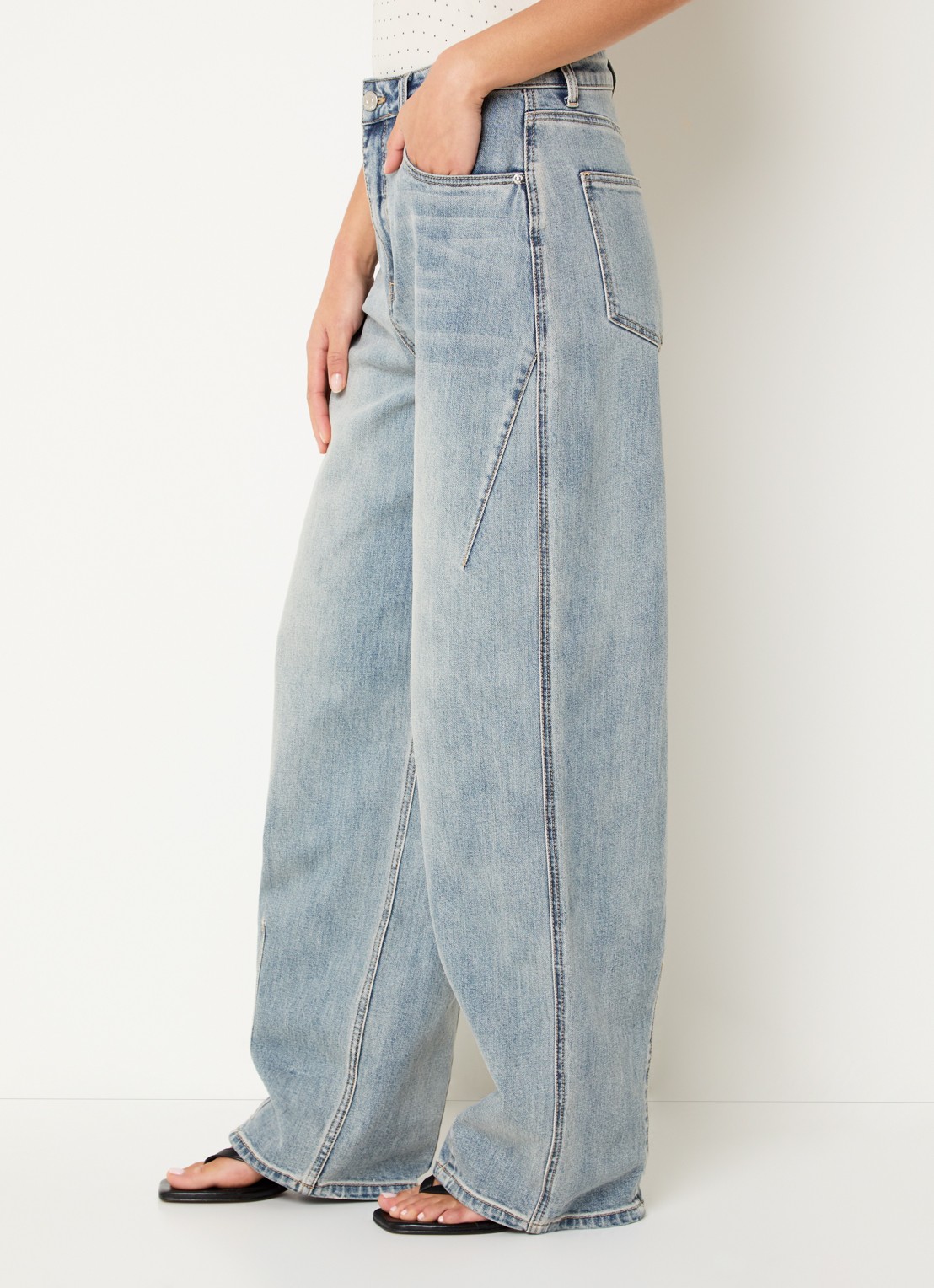 Gestuz Noma high waist loose fit jeans met lichte wassing - detail 4 indigo