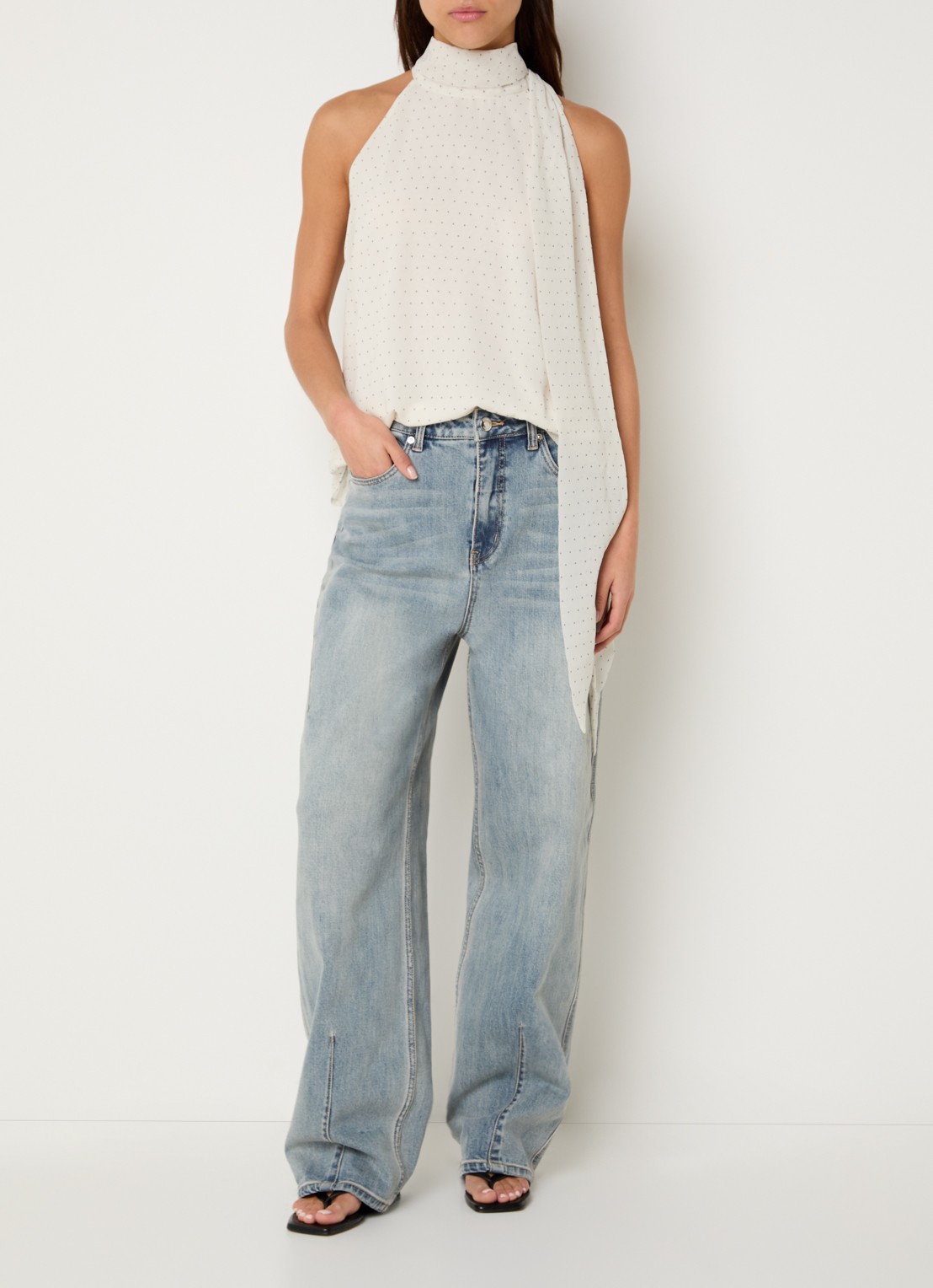 Gestuz Noma high waist loose fit jeans met lichte wassing - voorkant 2 indigo