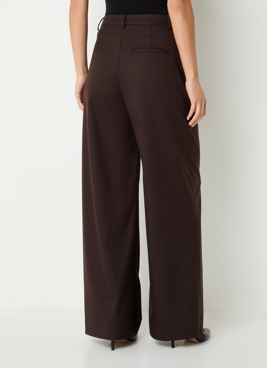 Gestuz Paula high waist loose fit pantalon met steekzakken - achterkant 2 donkerbruin