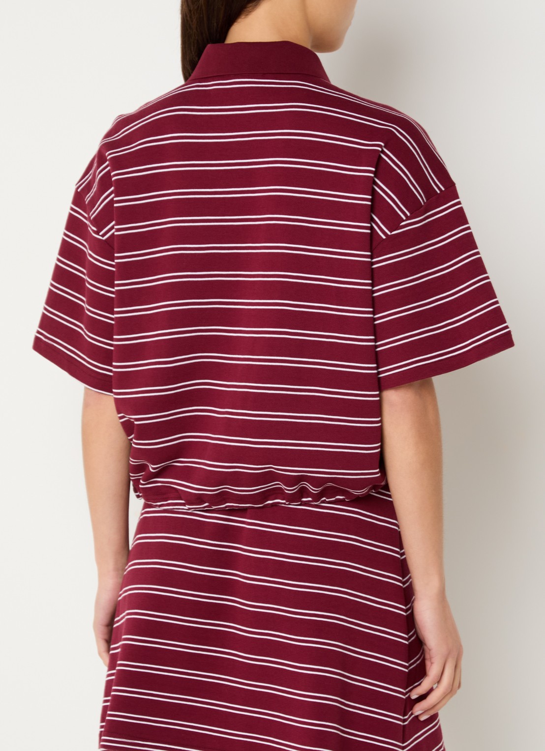 Gestuz Pillova polo met streepprint - achterkant bordeauxrood