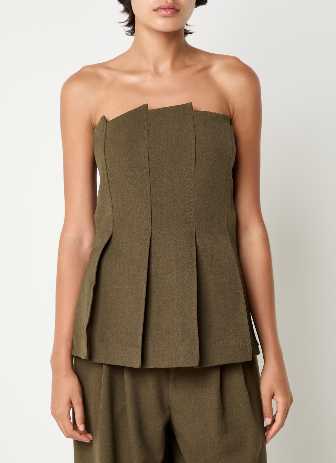Gestuz Stacy top met plooidetail - detail khaki