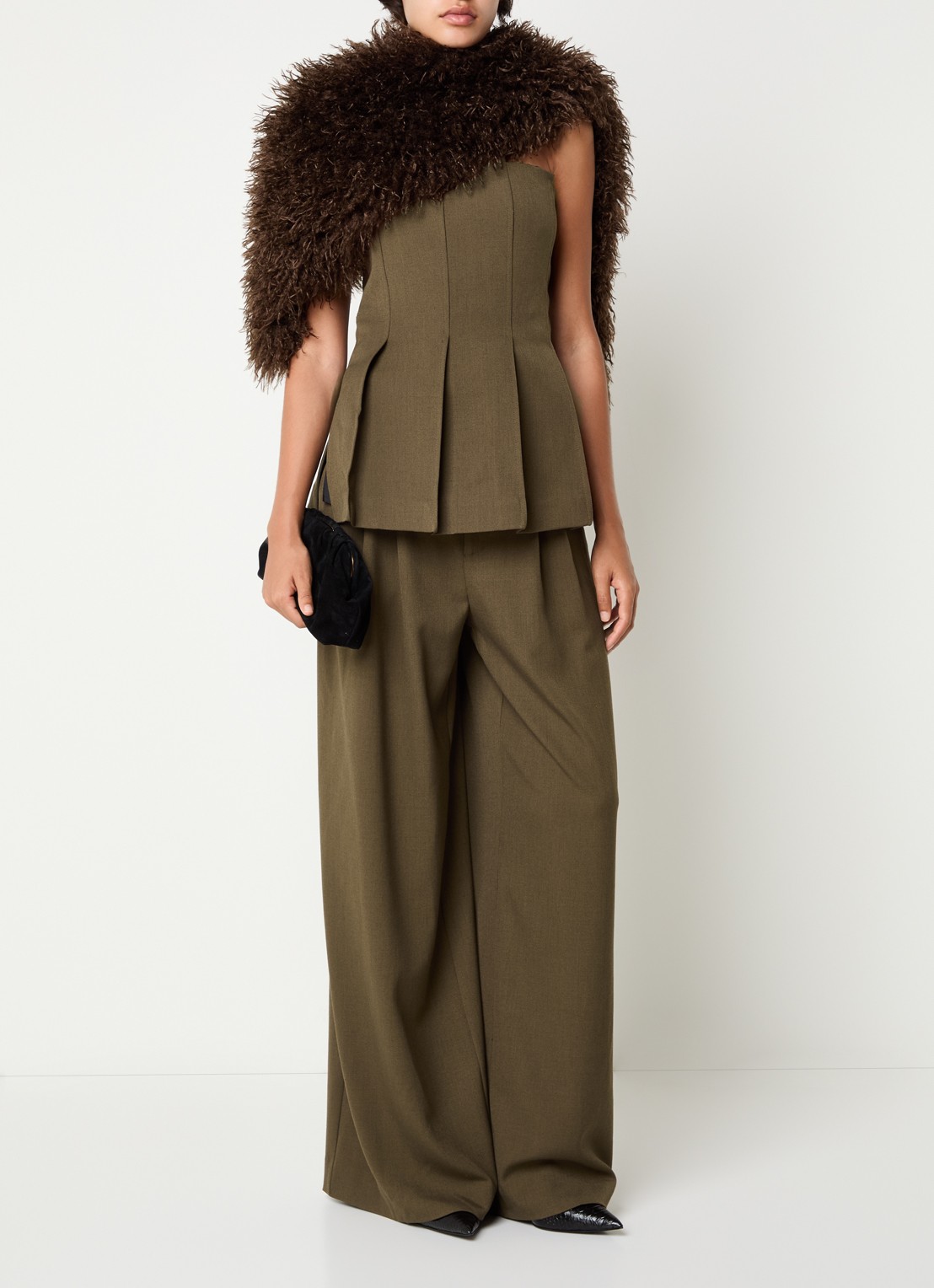 Gestuz Stacy top met plooidetail - voorkant 4 khaki