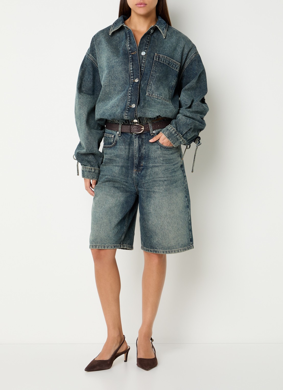 Gestuz Susara high waist wide fit korte broek van denim - voorkant 4 indigo
