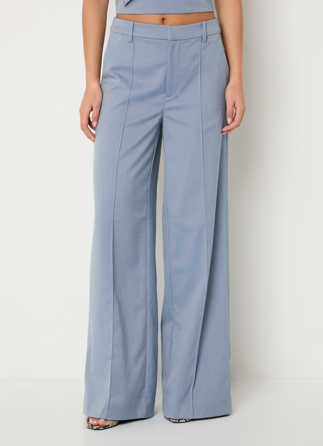 Gestuz Wendi high waist flared fit pantalon met steekzakken - detail 3 blauwgrijs