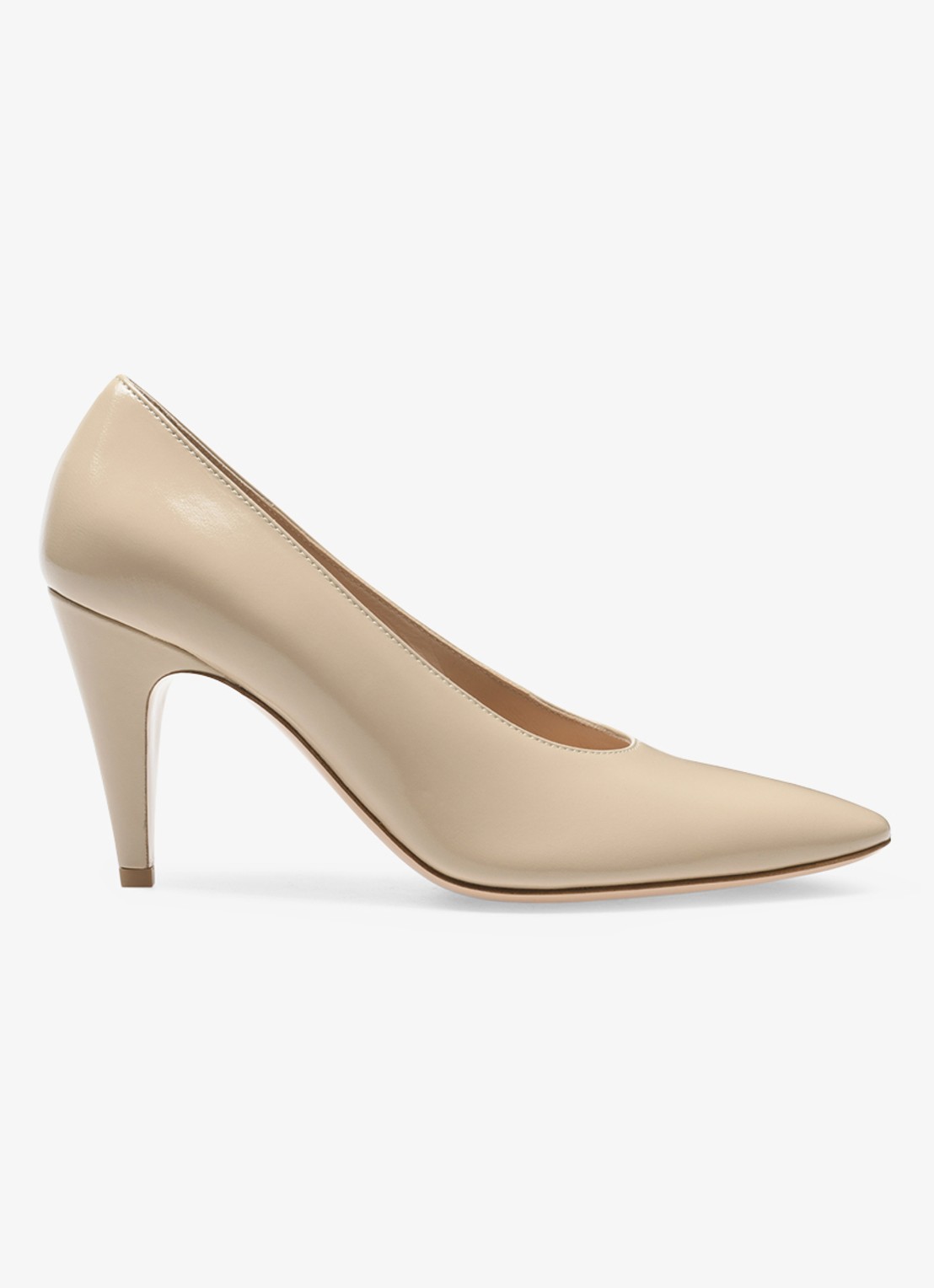 Gianvito Rossi Amelia pump van leer met lakfinish - voorkant beige
