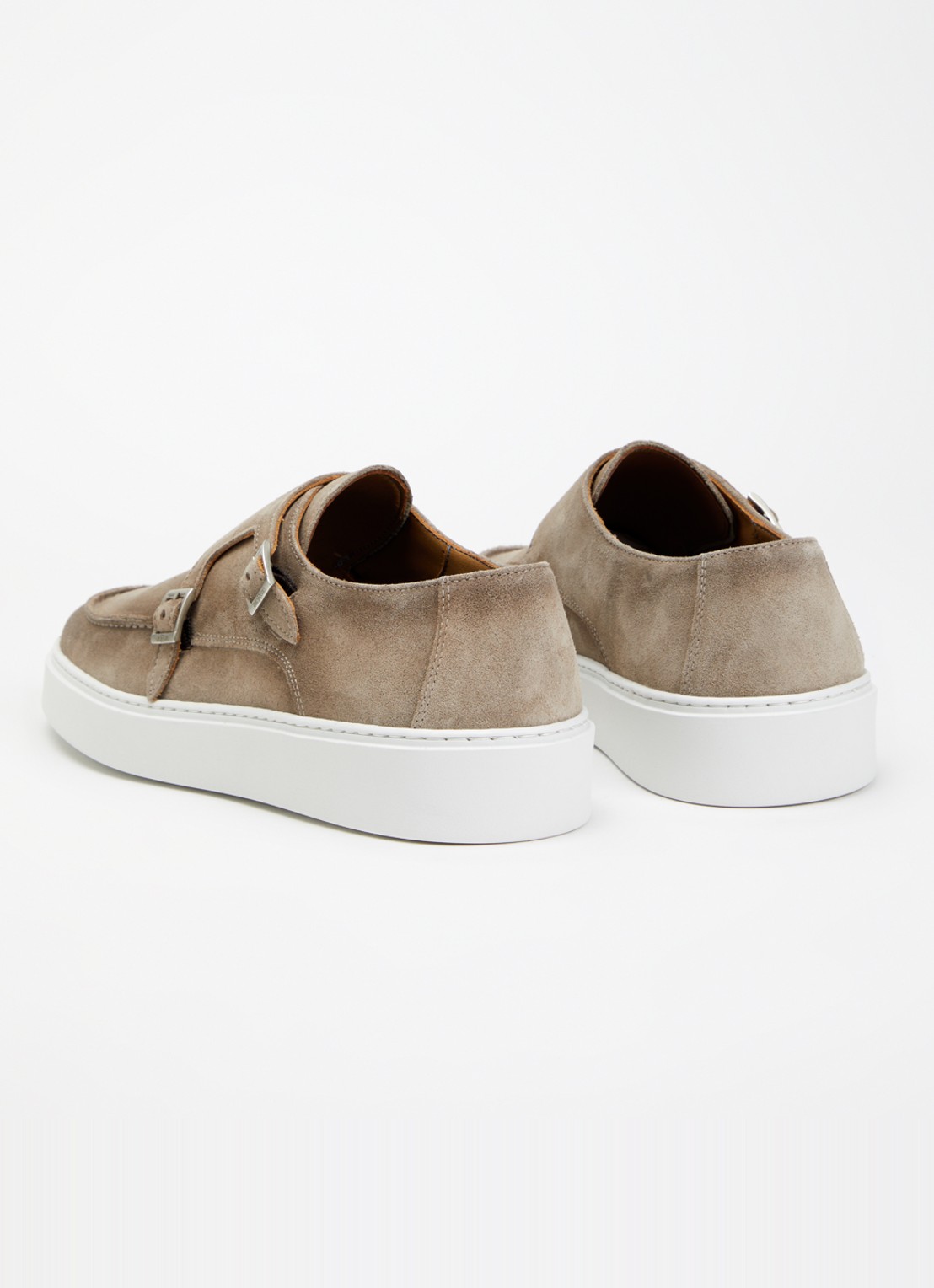Giorgio Loafer van suède met gespdetail - achterkant zand