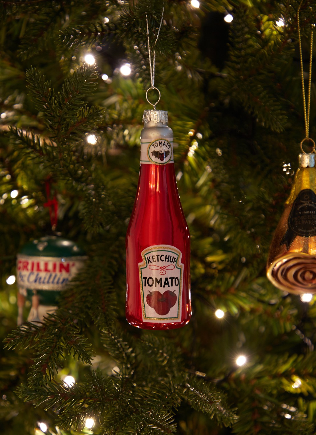 Gisela Graham Bottle of Ketchup kersthanger 13 cm - voorkant 3 steenrood