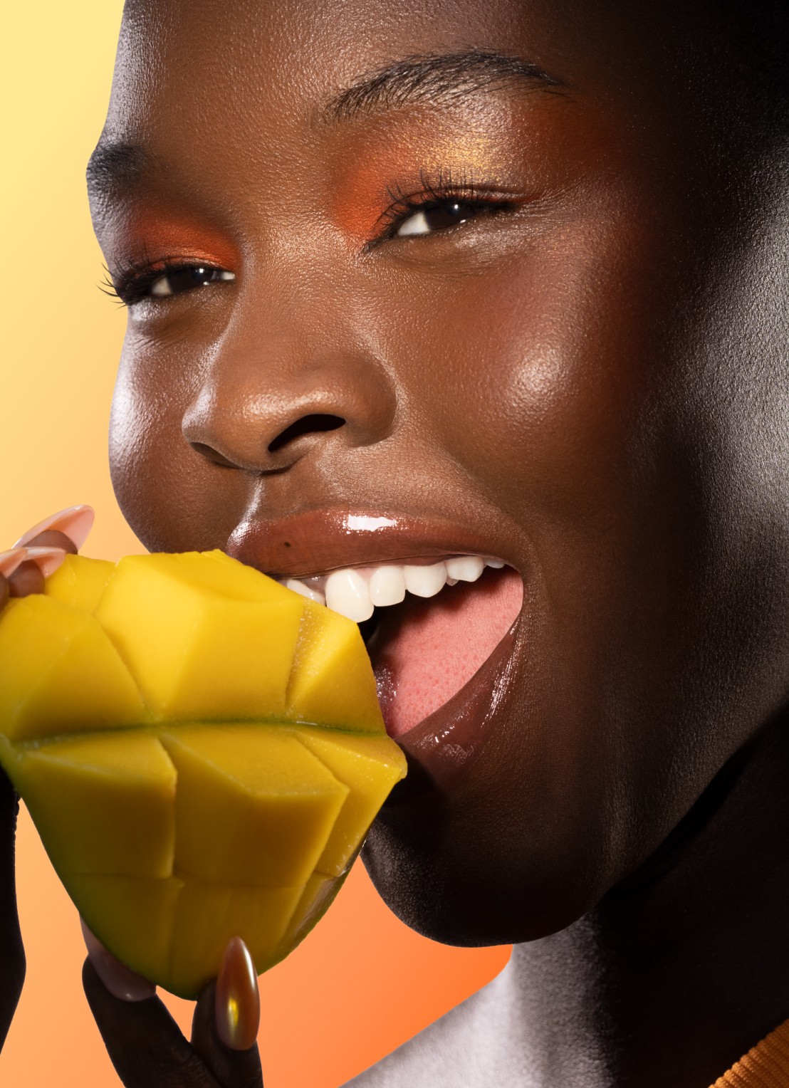 Gisou Honey Infused Lip Oil - lipolie - achterkant mango