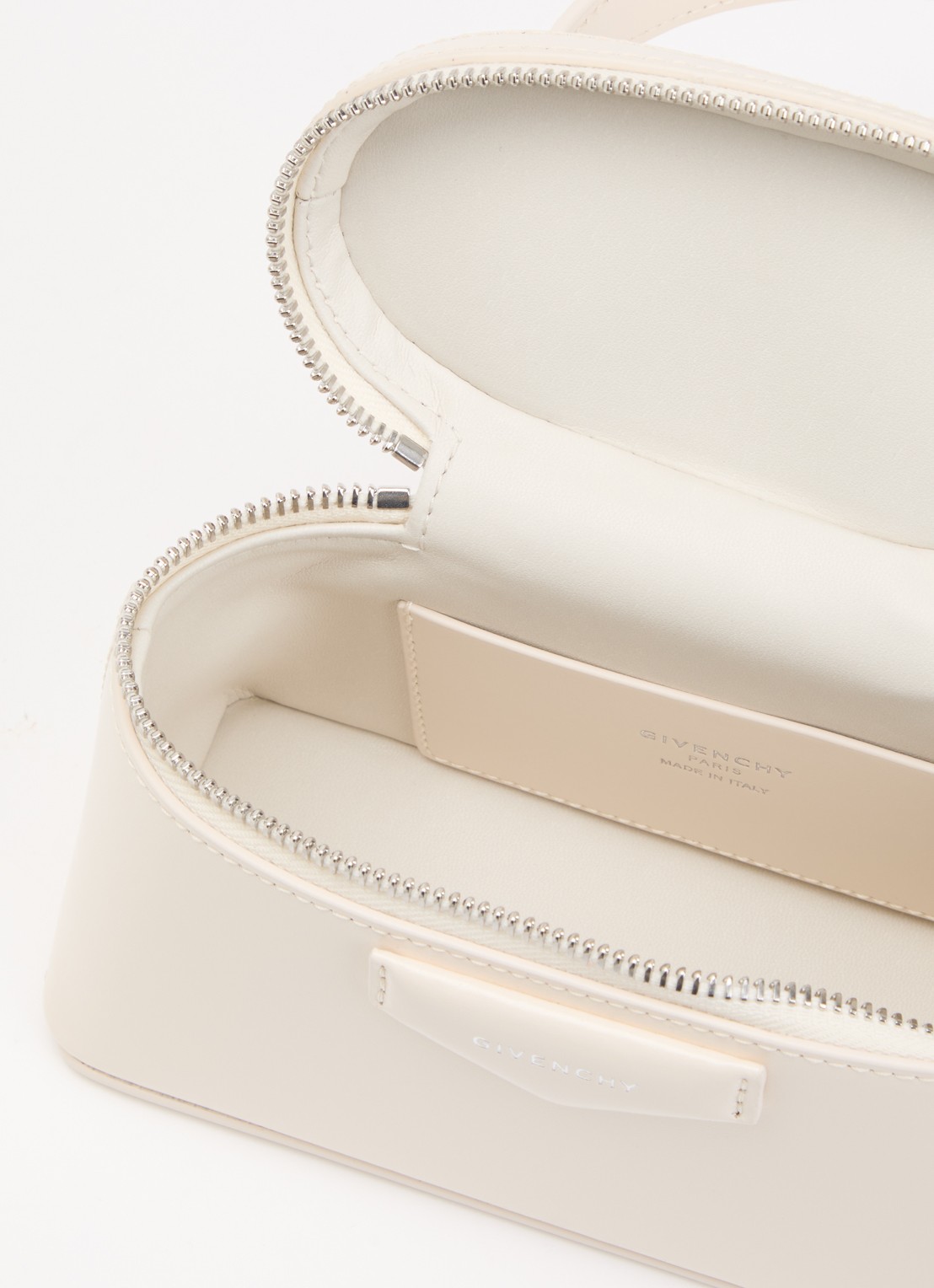 Givenchy Anitgona handtas van kalfsleer met afneembare schouderriem  - detail 2 gebroken wit