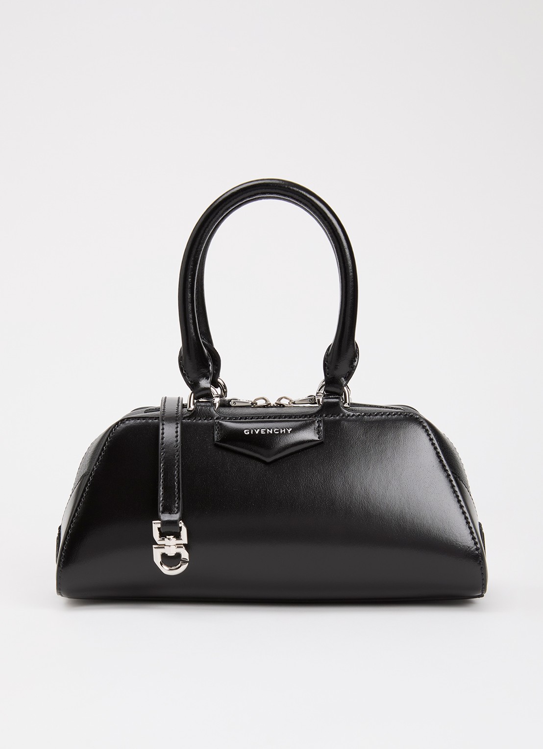 Givenchy Antigona East West Mini handtas van kalfsleer met afneembare schouderriem  - voorkant zwart
