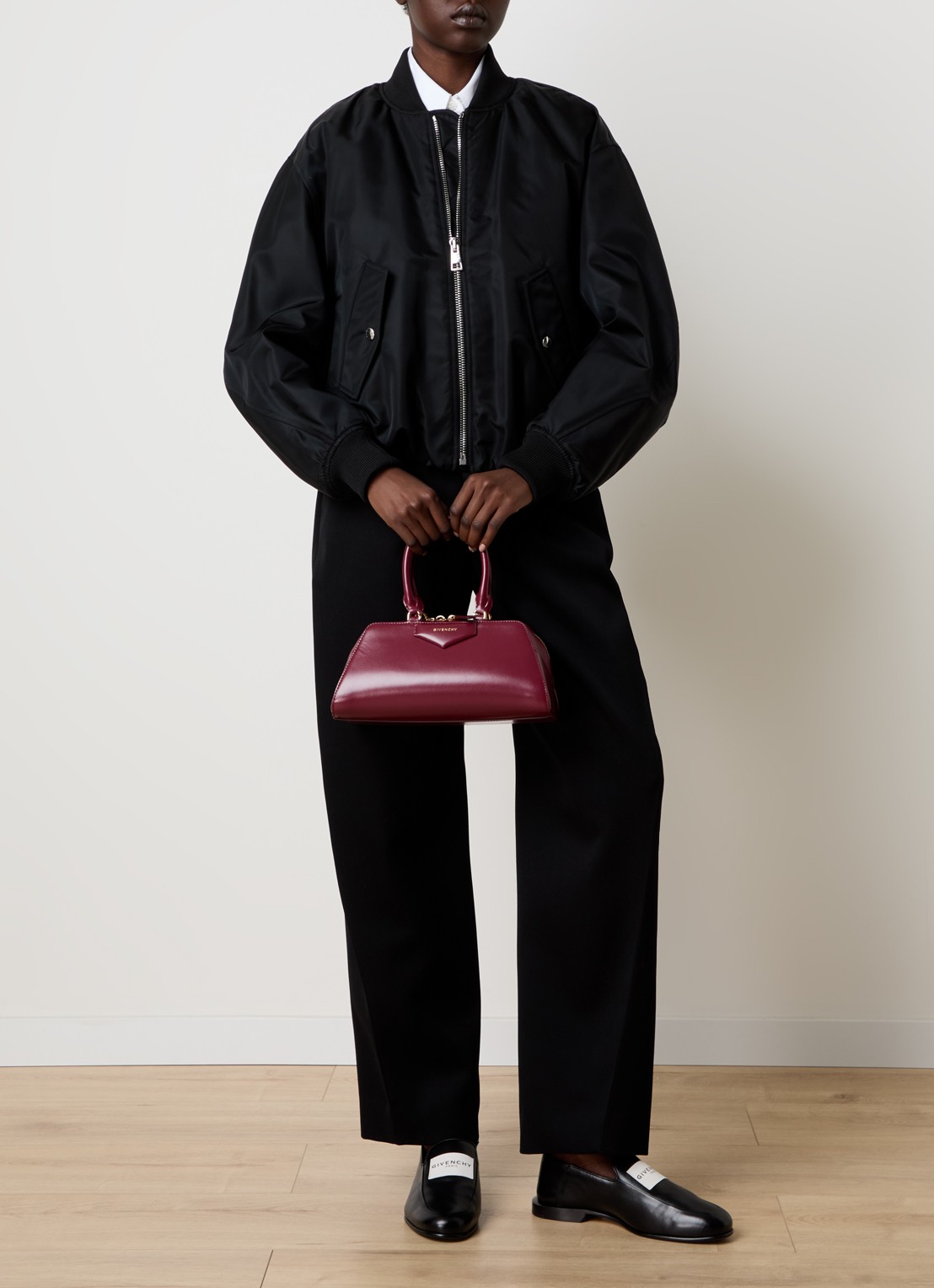 Givenchy Antigona East-West Mini handtas van kalfsleer met afneembare schouderriem - voorkant 5 bordeauxrood