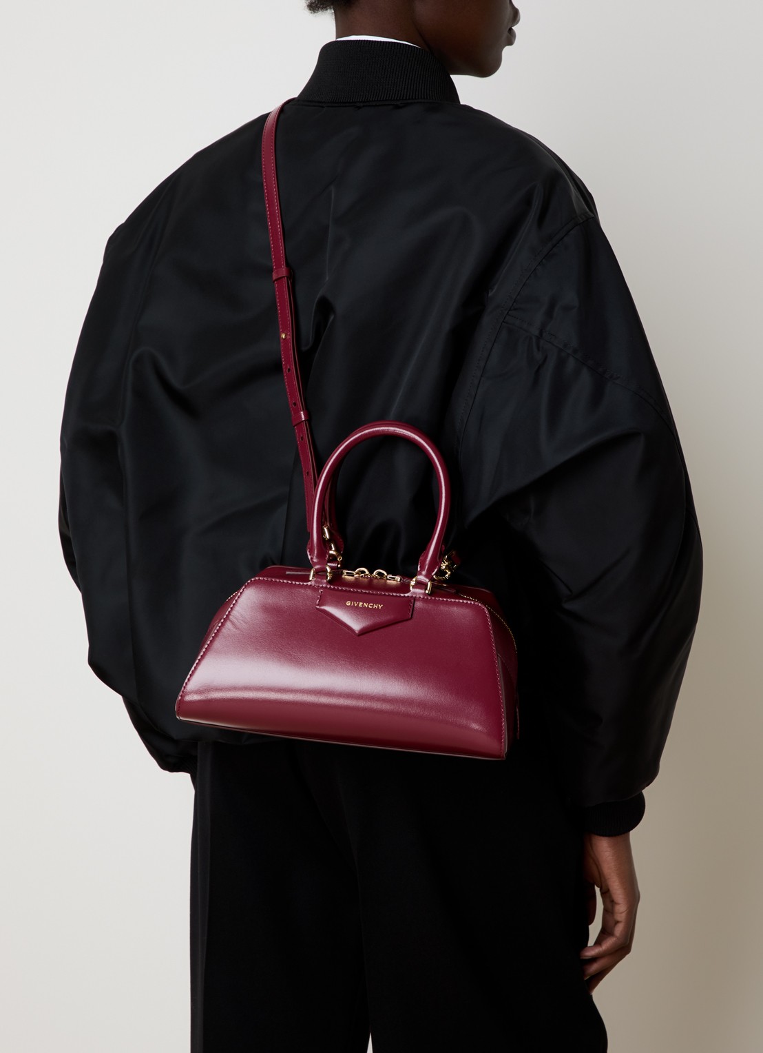 Givenchy Antigona East-West Mini handtas van kalfsleer met afneembare schouderriem - voorkant 6 bordeauxrood