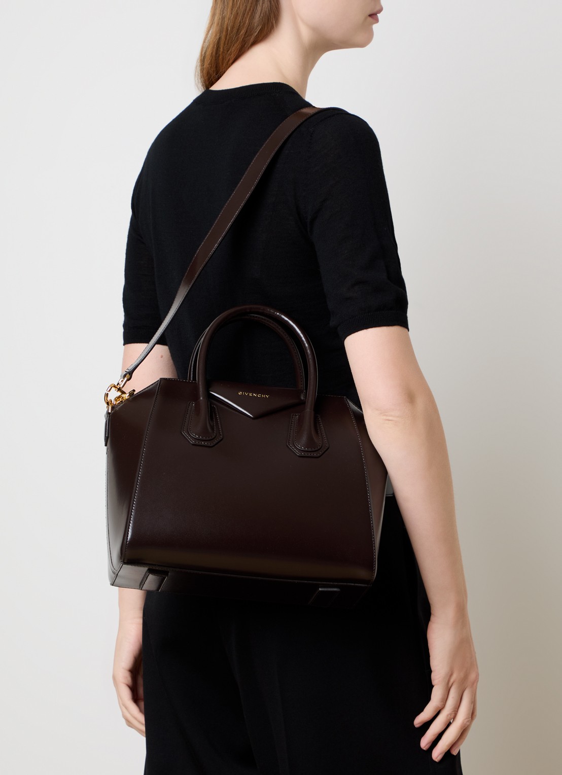 Givenchy Antigona handtas van leer met afneembare schouderriem - voorkant 8 chocoladebruin