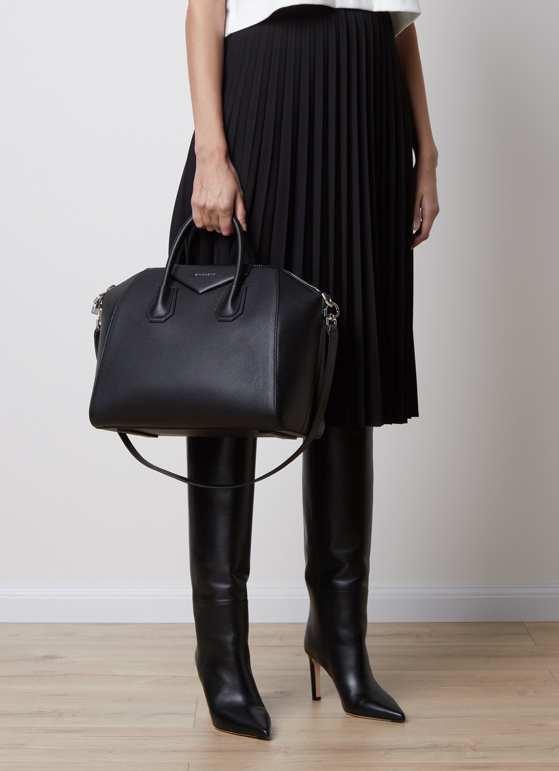 Givenchy Antigona Medium handtas van geitenleer - voorkant 3 zwart